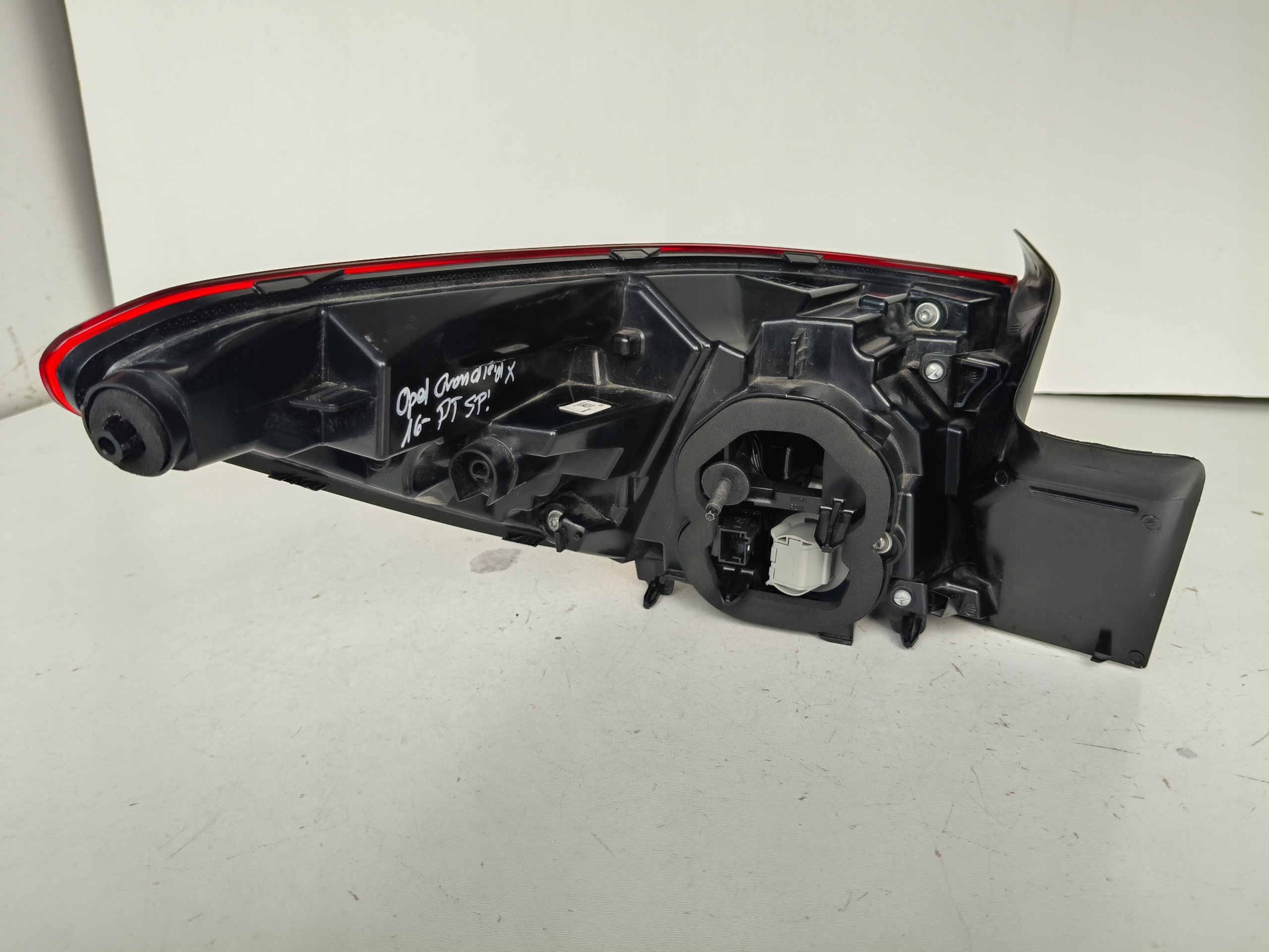 light right rear OPEL GRANDLAND X 16