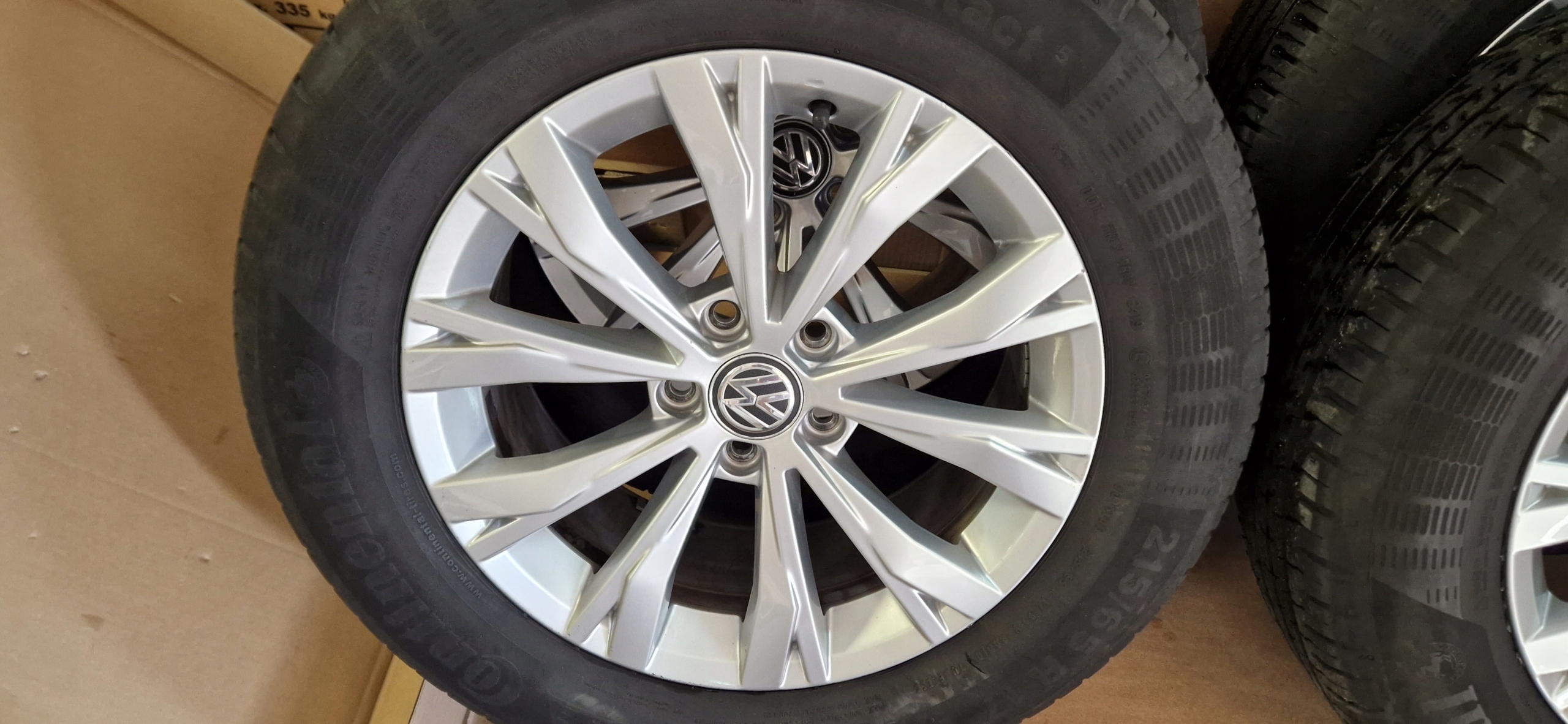 disc tyres TIGUAN 2016- 215/65/17 LATO IDEAL