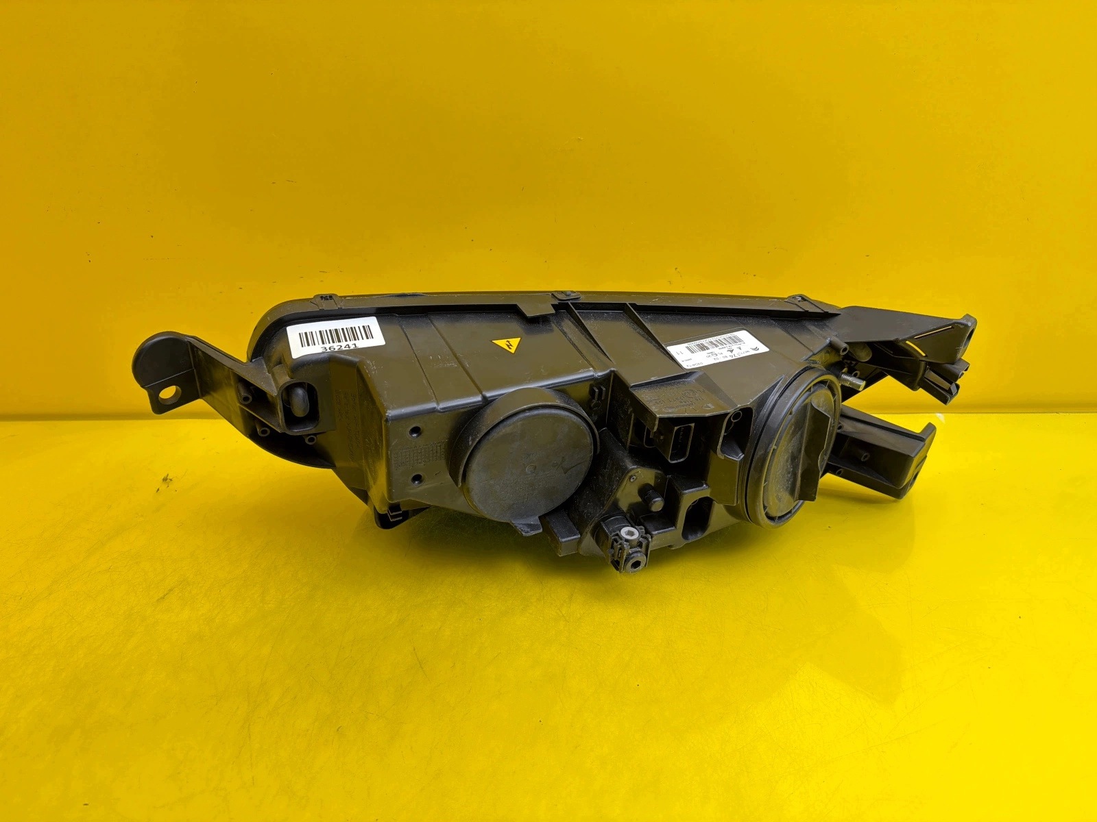 feu droit avant Citroen C4 II 2 Xenon 9677217480