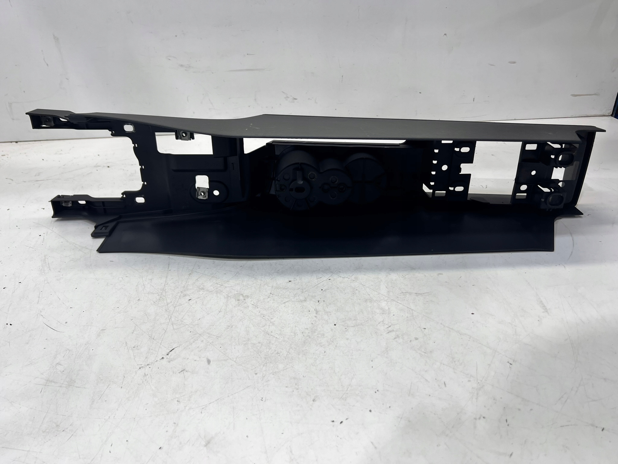 тунель середина Audi тт 8J0863245H