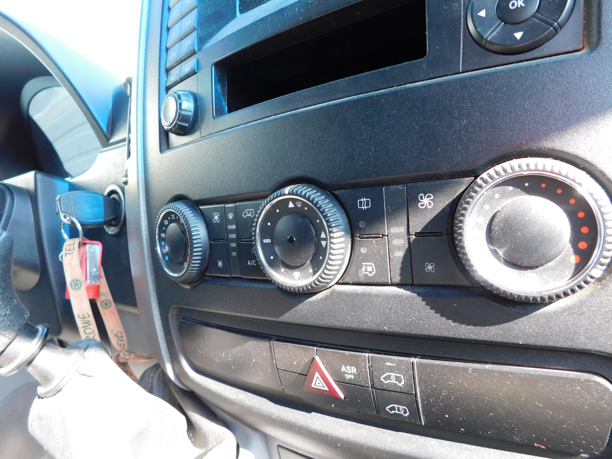 Klimatyzacja dwustrefowa front rear part Sprinter W906 VW Crafter bus kamper
