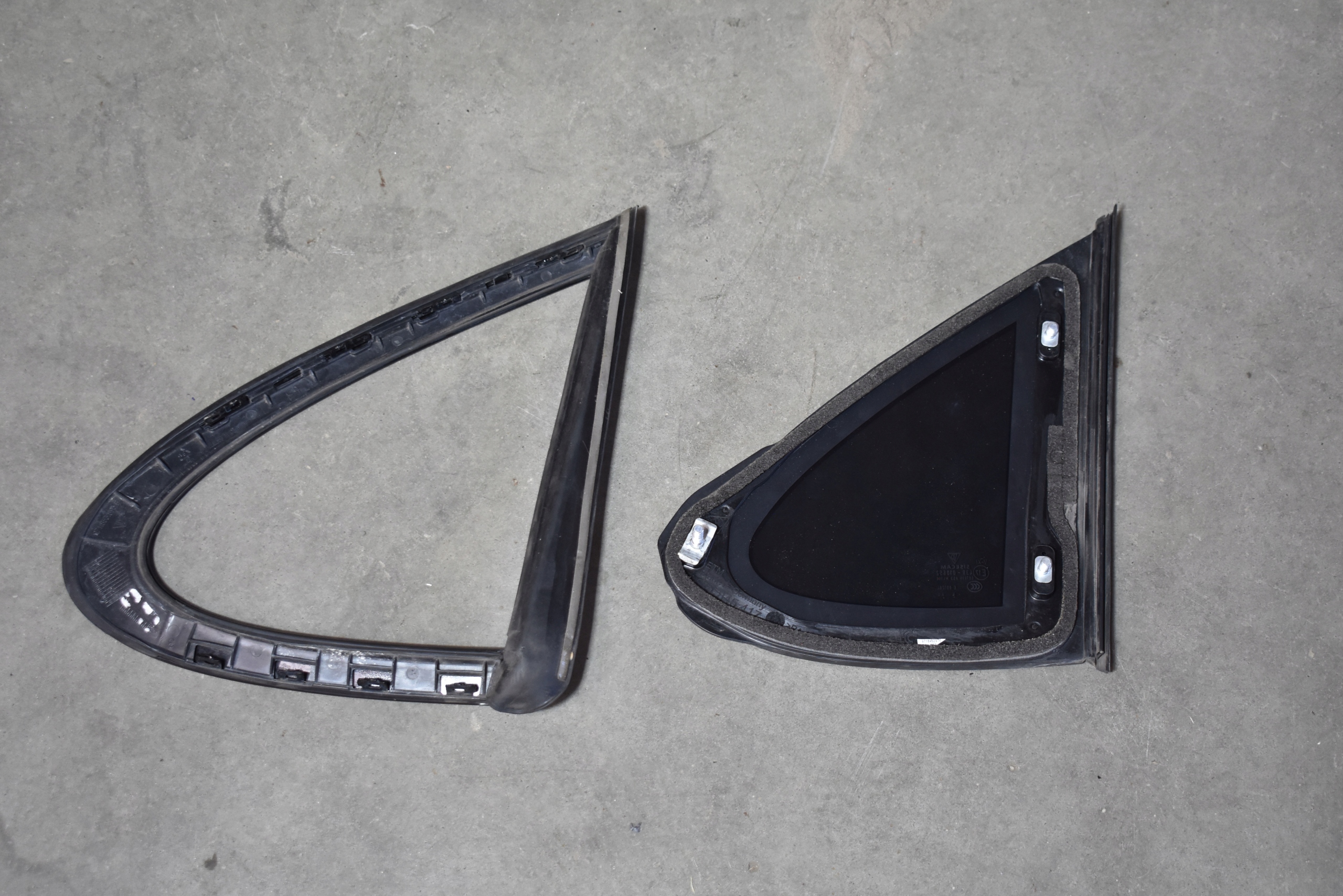 IDEALNA window bodywork left 19R. AS3 + moulding PORSCHE PANAMERA 971 1