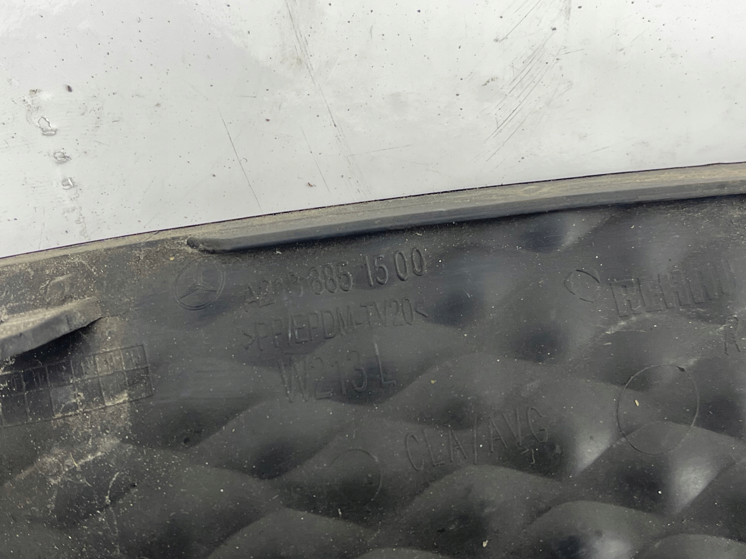 MERCEDES 213 E KLASA grid of a bumper left front A2138851500 original