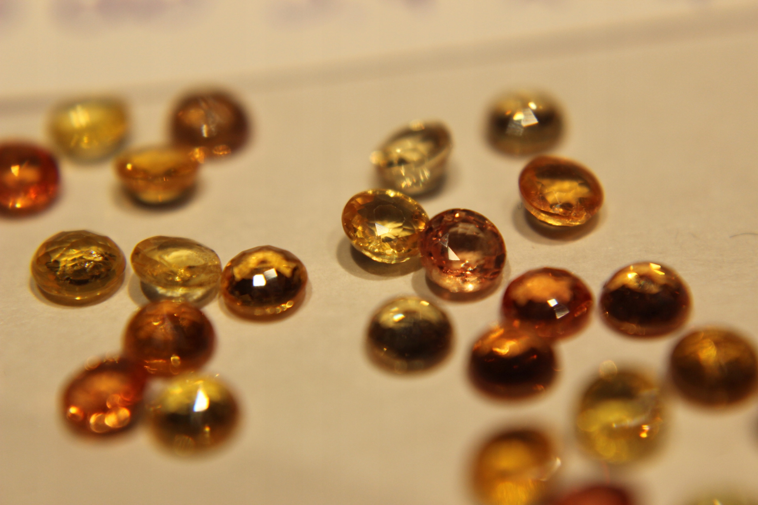 Safír songea 3.3-3.4mm