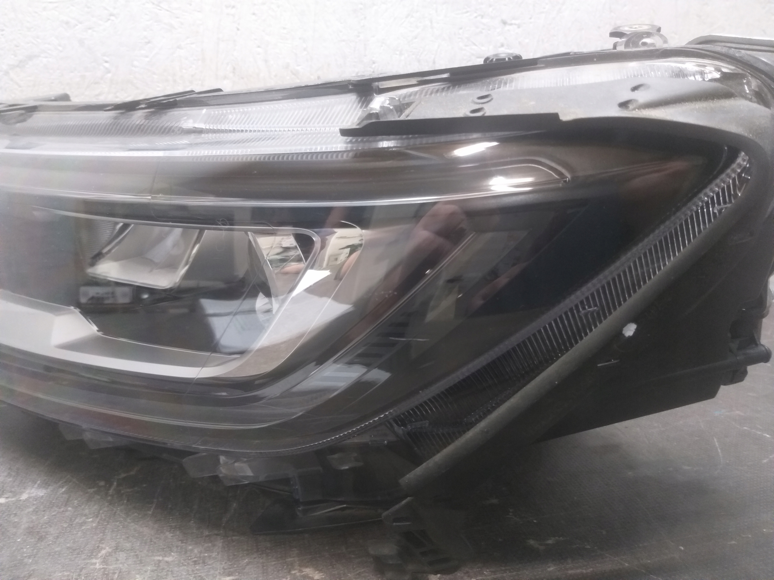 light front left FORD CONNECT MK3 FULL LED 21- 2KF941035