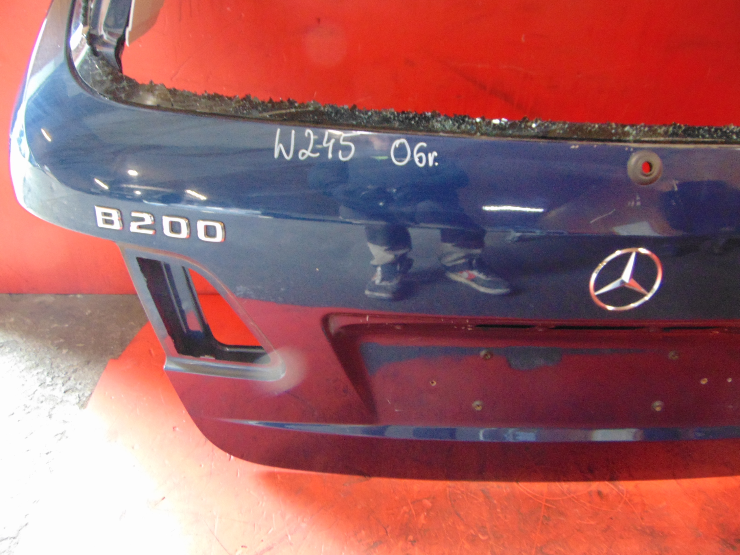 MERCEDES B-KLASA W245 KLAPA BAGAŻNIKA 375 Kolor niebieski