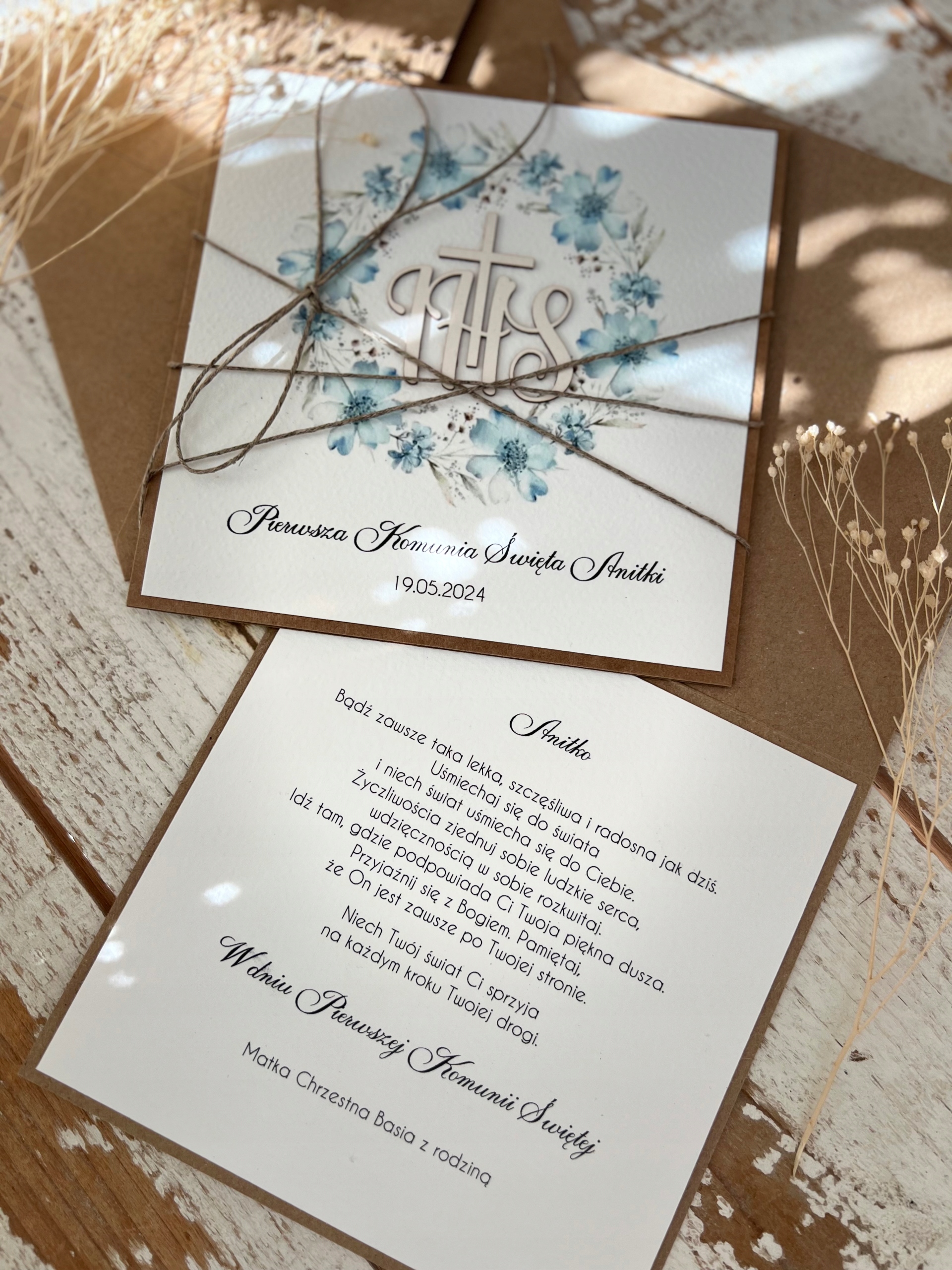 Ručně vyrobená karta pro společenství suvenýr společenství s personalizací