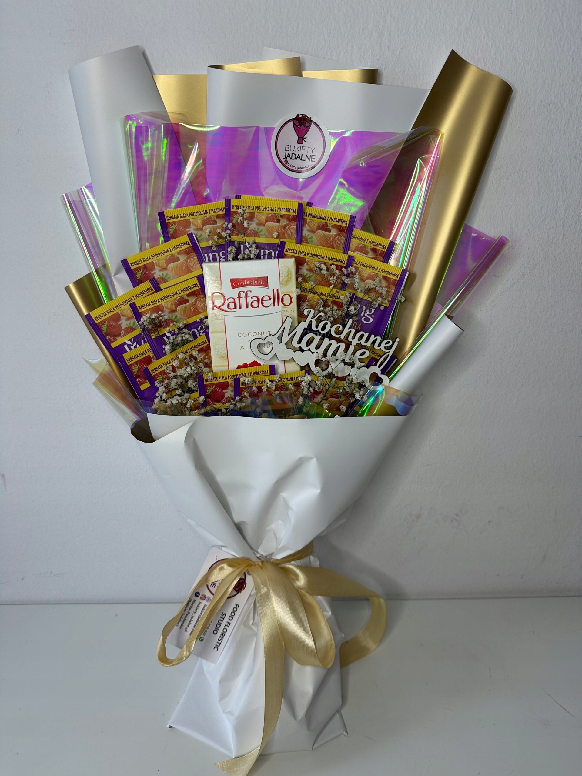 Levně Jedlá kytice z čaje a čokolády