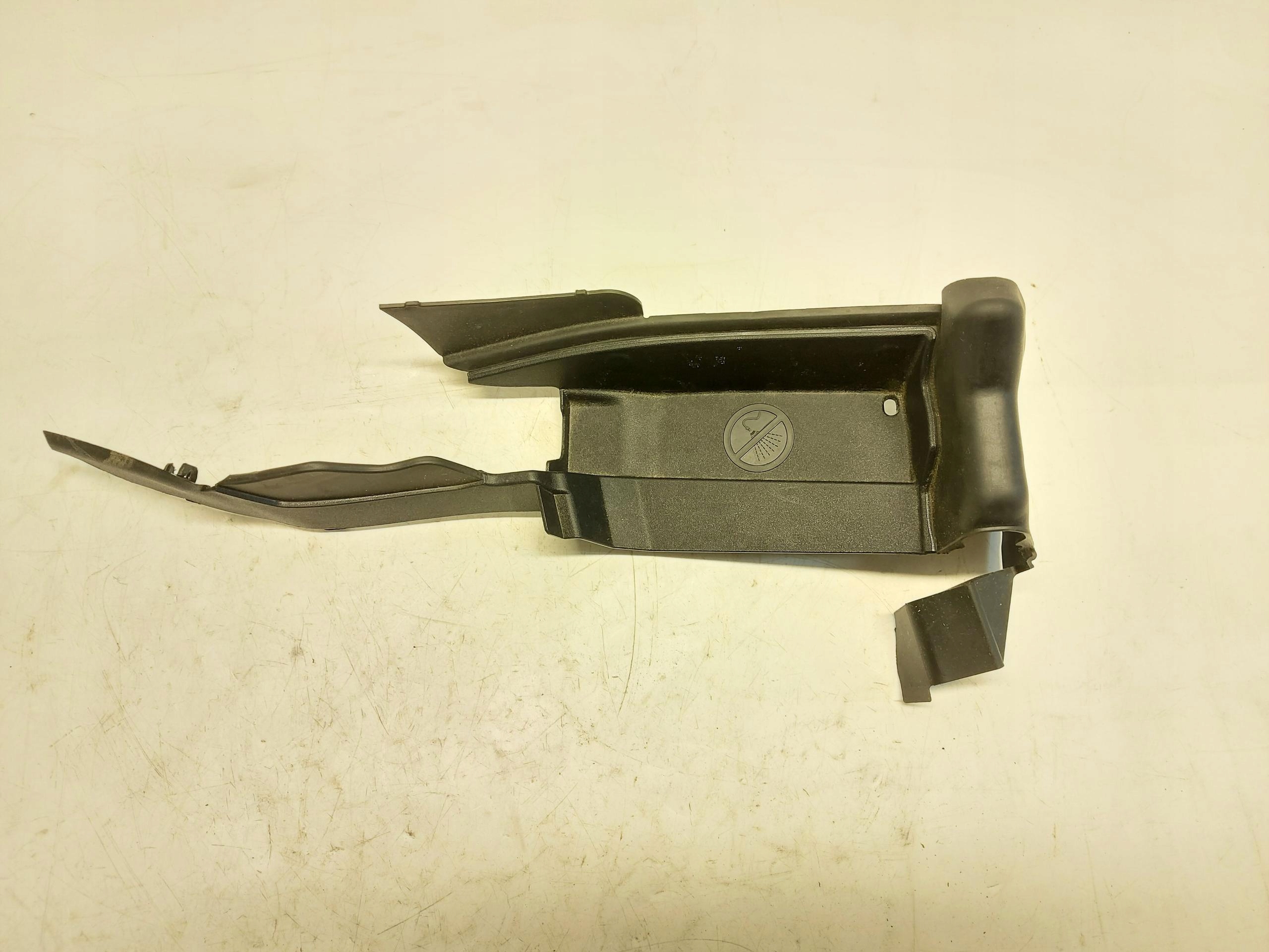 VW ID5 GTX 11E corner under the window left front 11A819335