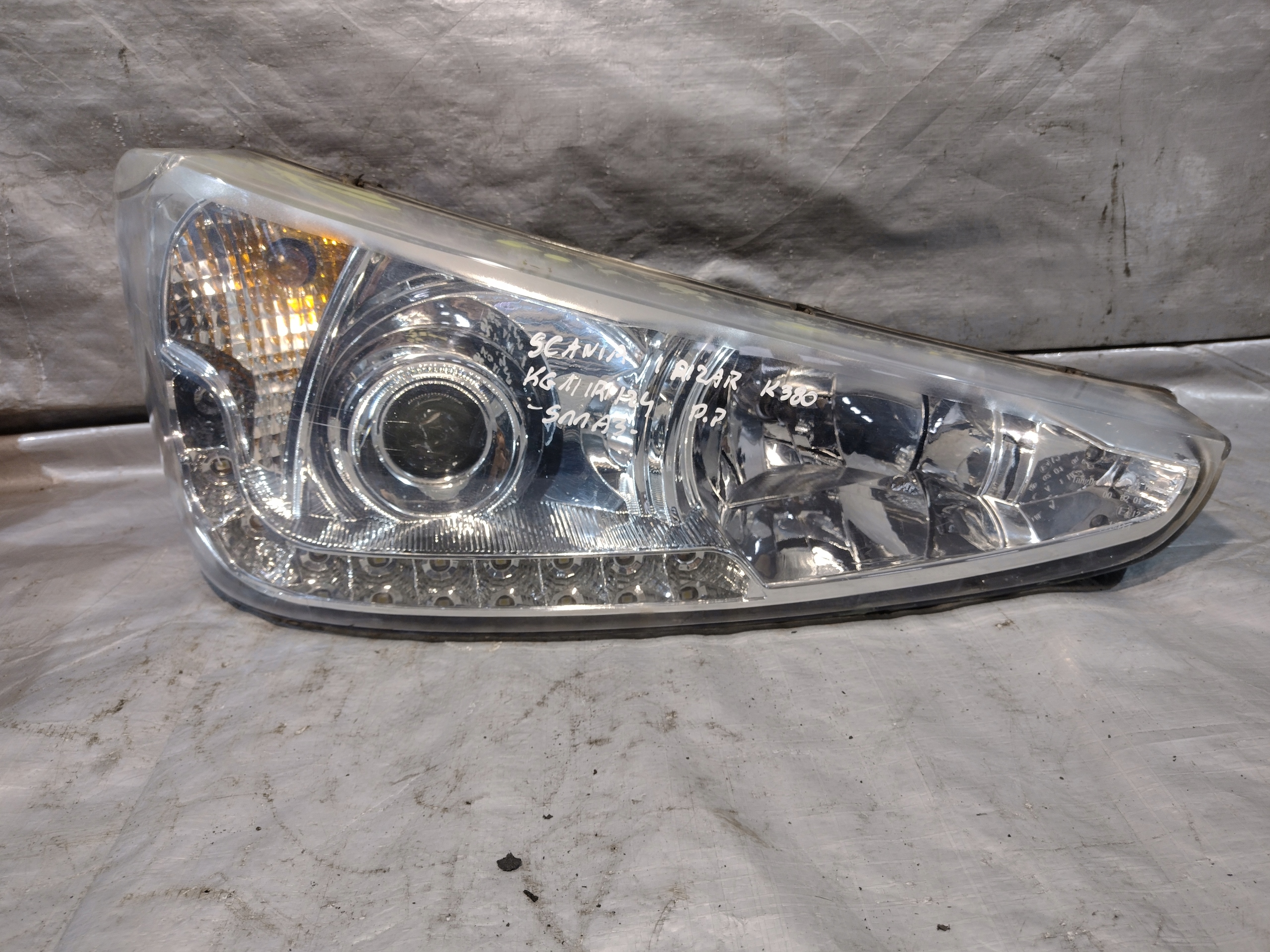 Feux phare Droite Avant Scania Irizar K380 EB4x2LI Century PB