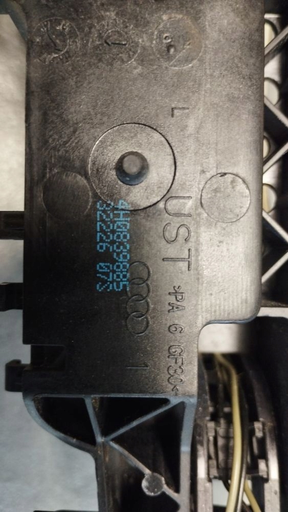 Audi A8 S8 D4 4H handle left rear part LZ7G KESSY 4H0839885