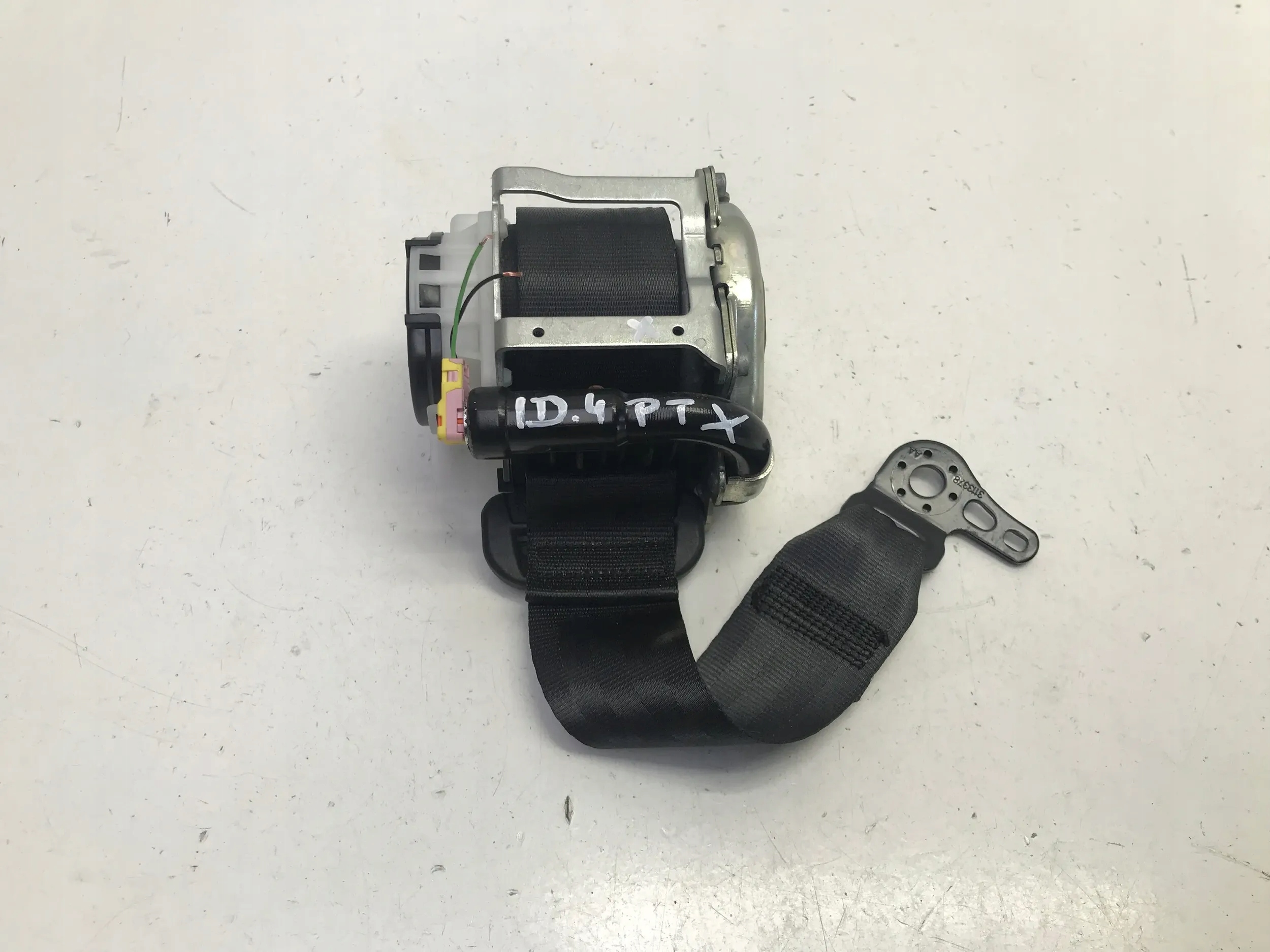 vw id.4 ID4.3 ID3.5 ремень безопасности