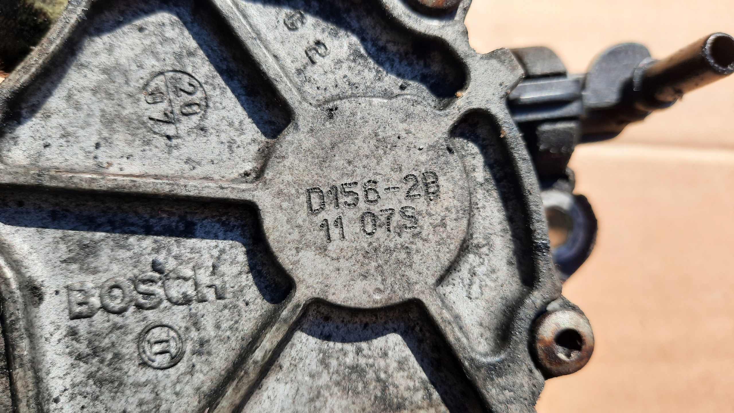 насос вакум volvo V50 1.6 D156-2B1107S