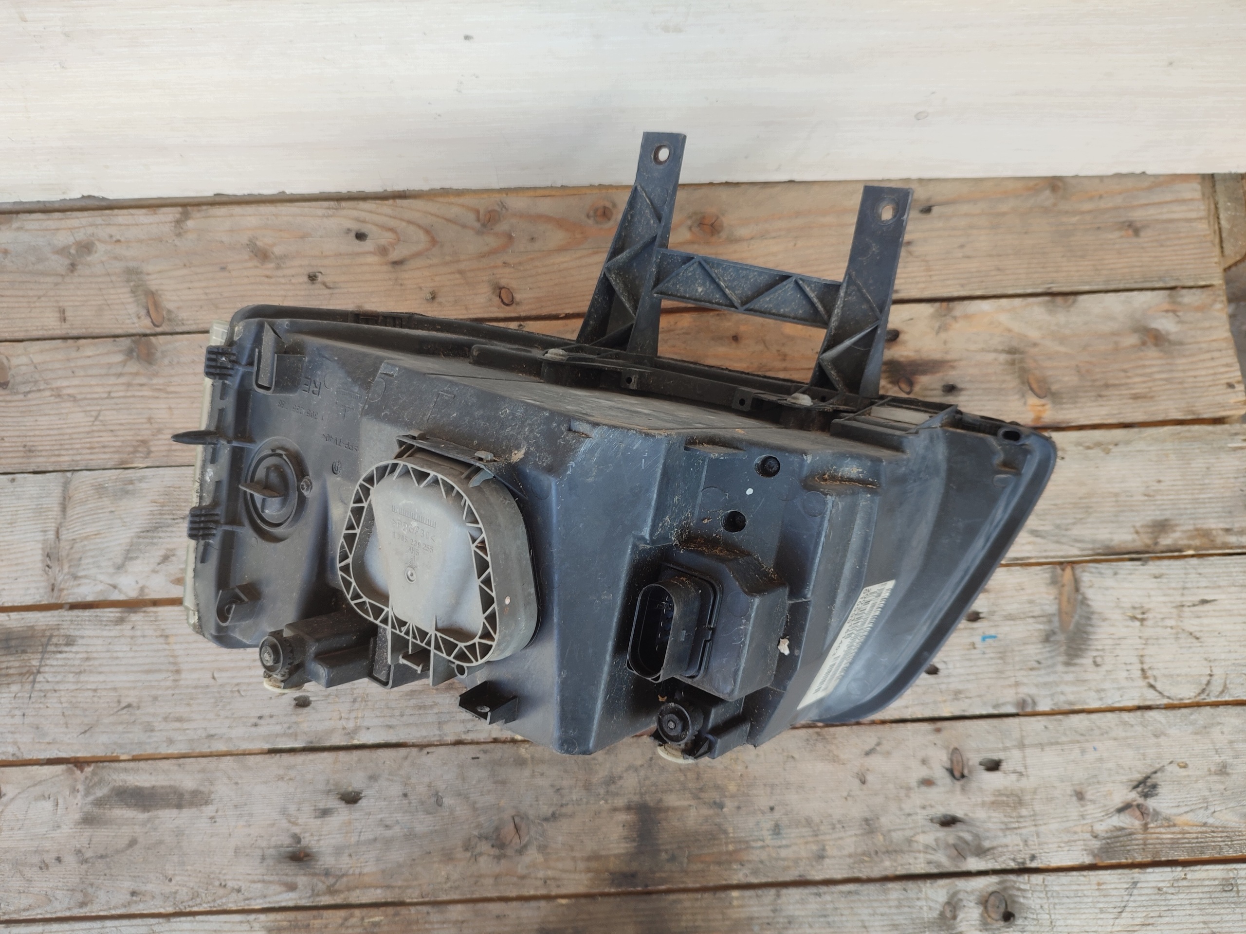 light right front VW T5 7H1941016J