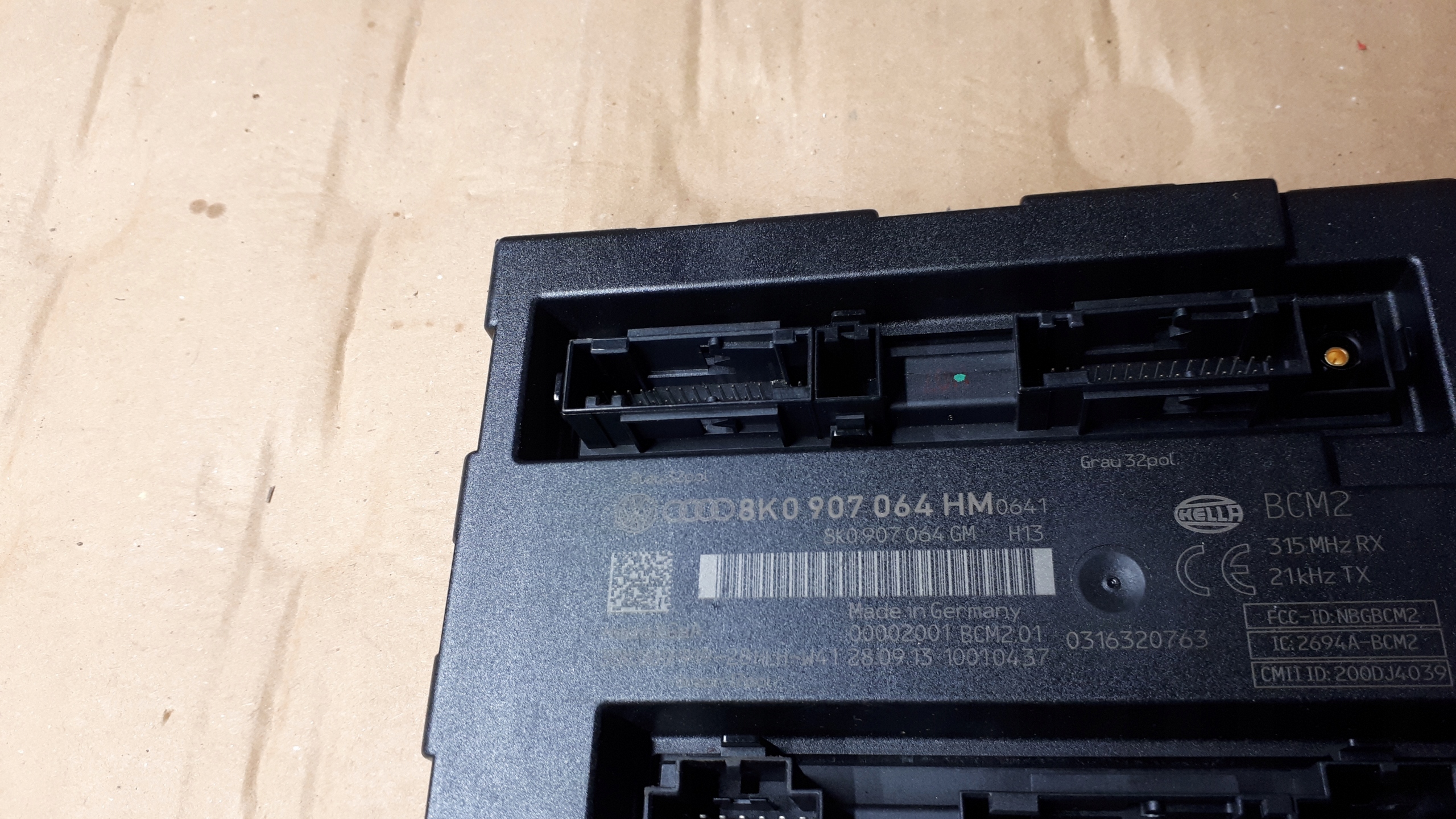 S4 B8 LIFT A4 module control unit KOMFORTU 8K0907064HM
