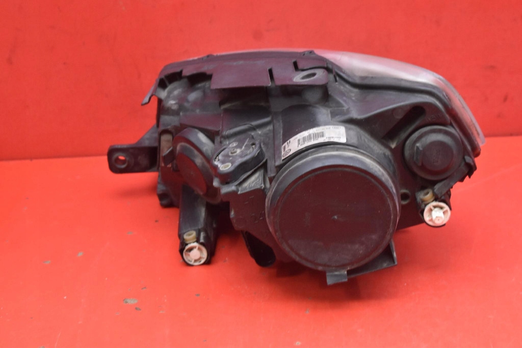 REFLEKTOR right light front lens EU 3C0941006S VW PASSAT B6 05-10