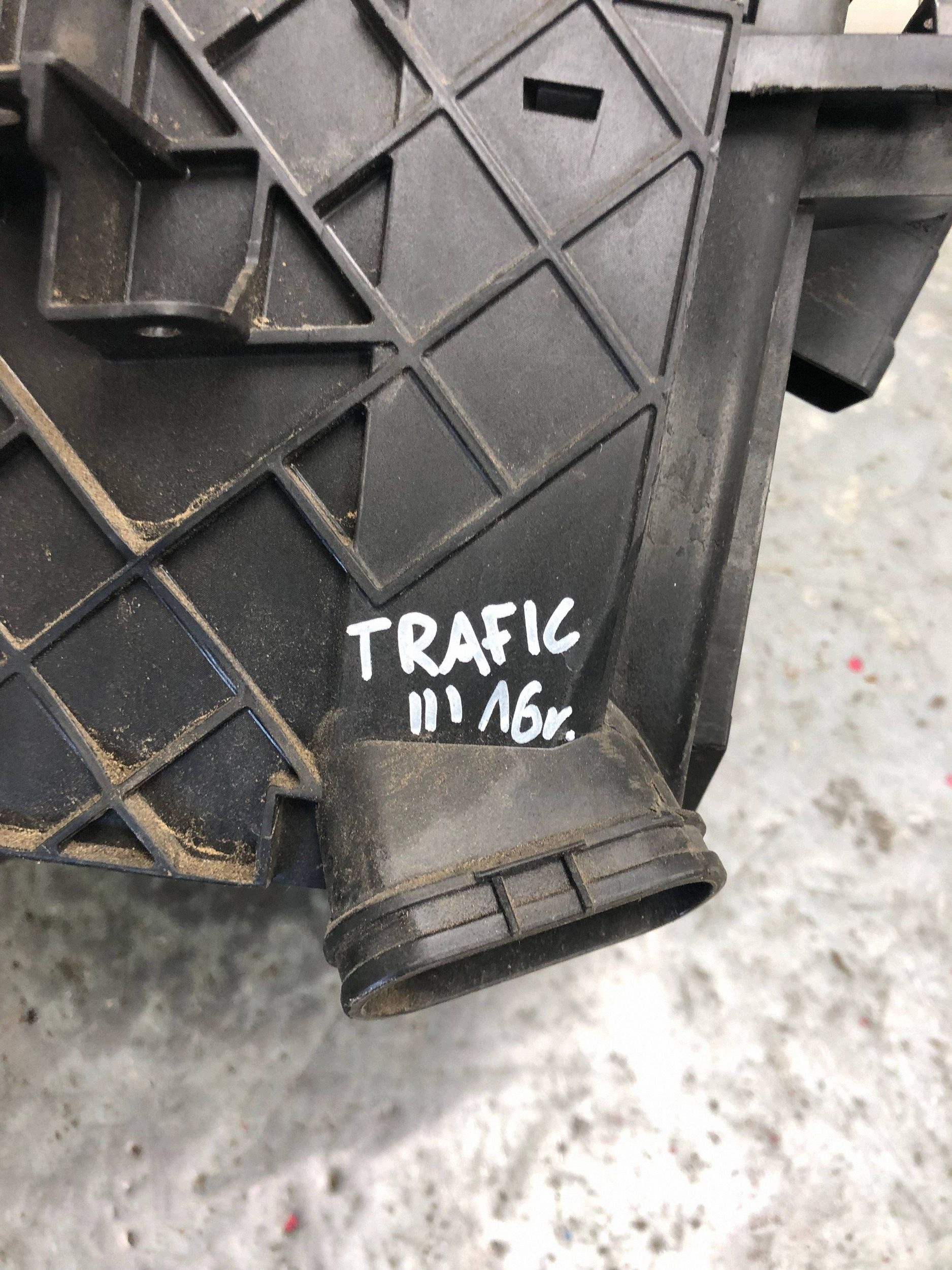 SCATOLA per batteria RENAULT TRAFIC III 244460003R