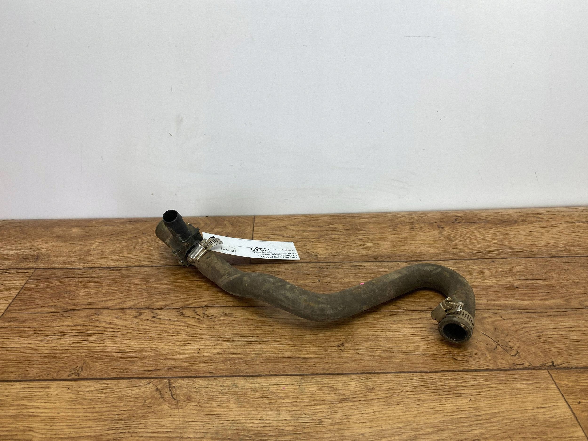 ventil kutija ventilacije prirubnica prijenos vode Ford F150 2015+