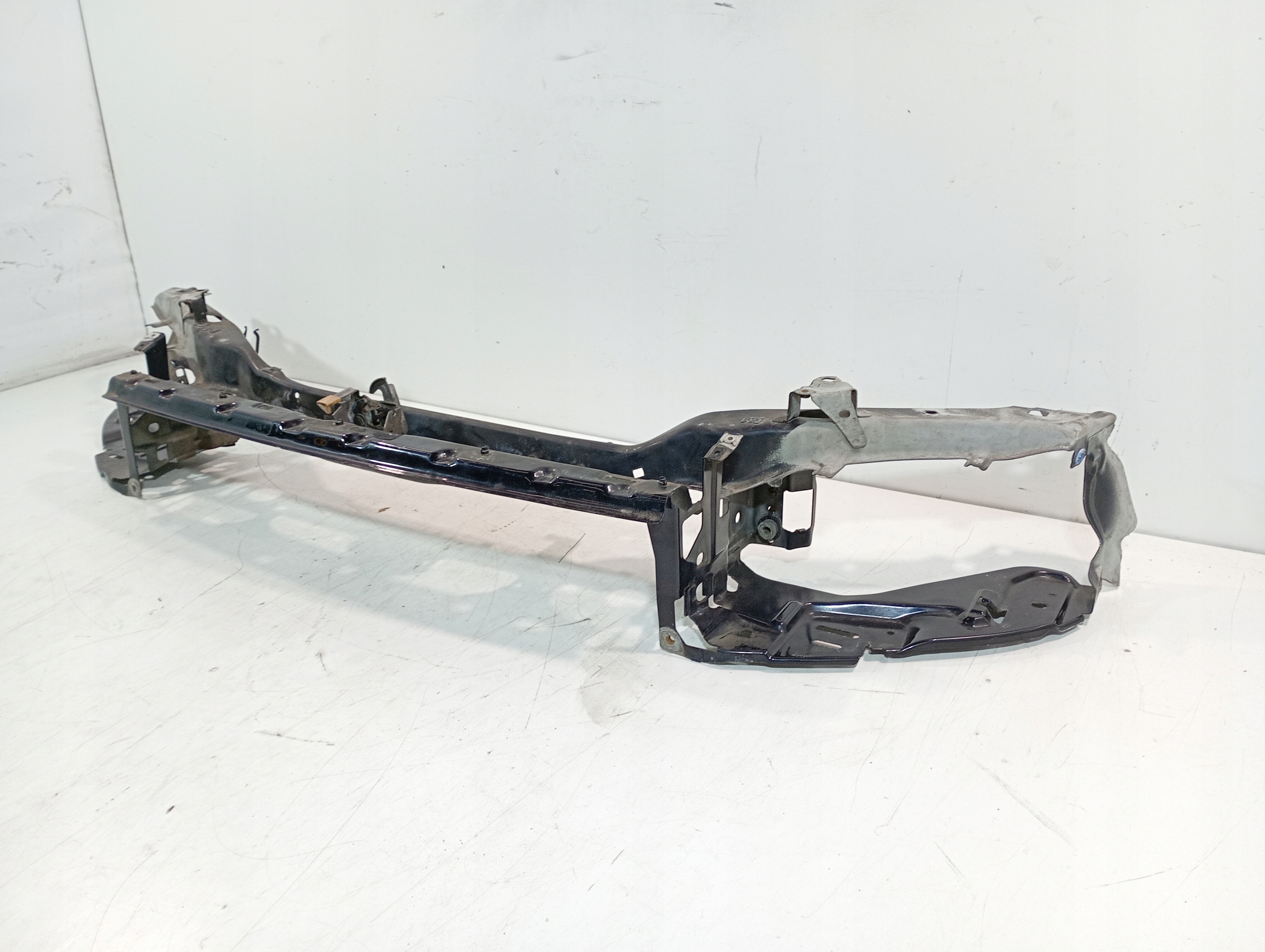 Volvo V50 05-12 support panel for radiators upper pillar
