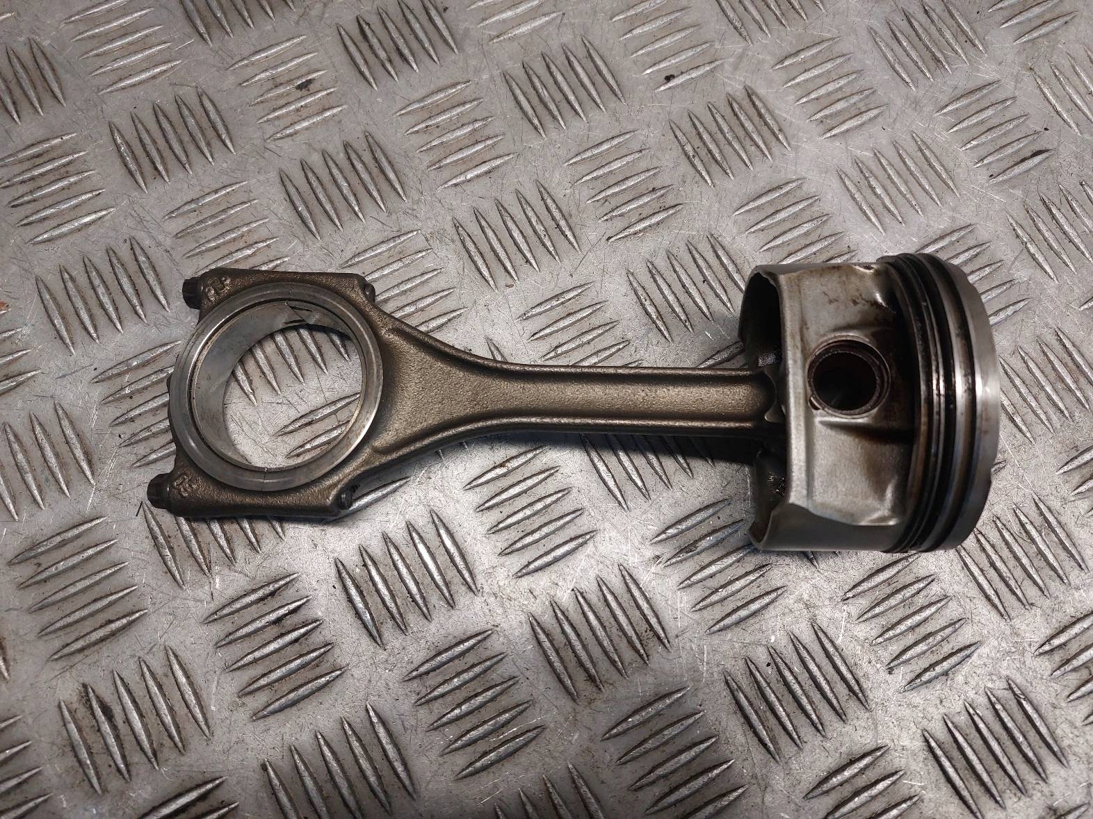 piston + connecting rod AUDI A6 C6 2.4 V6 06EB