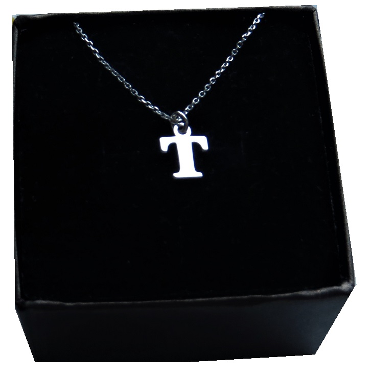 

Naszyjnik łańcuszek literka z literką T srebro 925