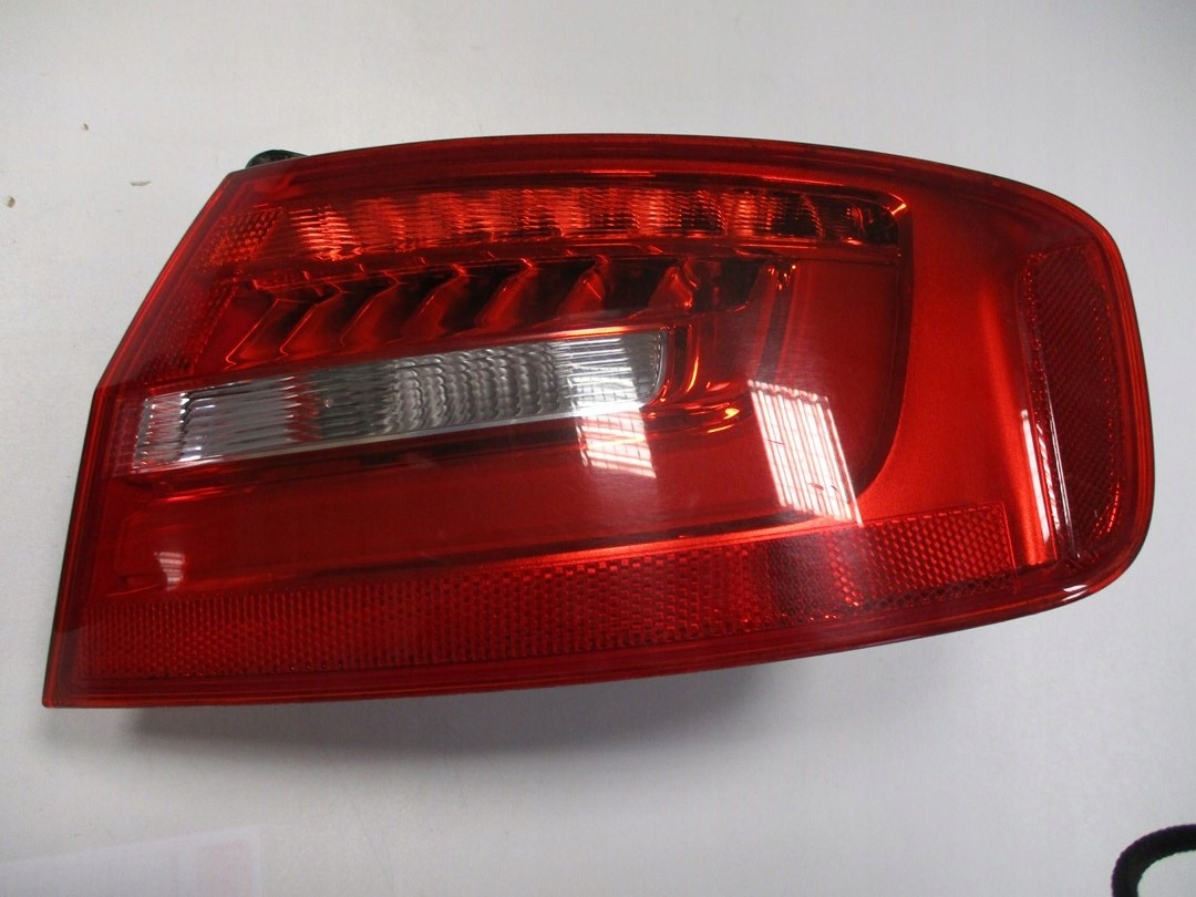 фонарь Audi A4 8K0 РЕСТАЙЛИНГ led седан левый