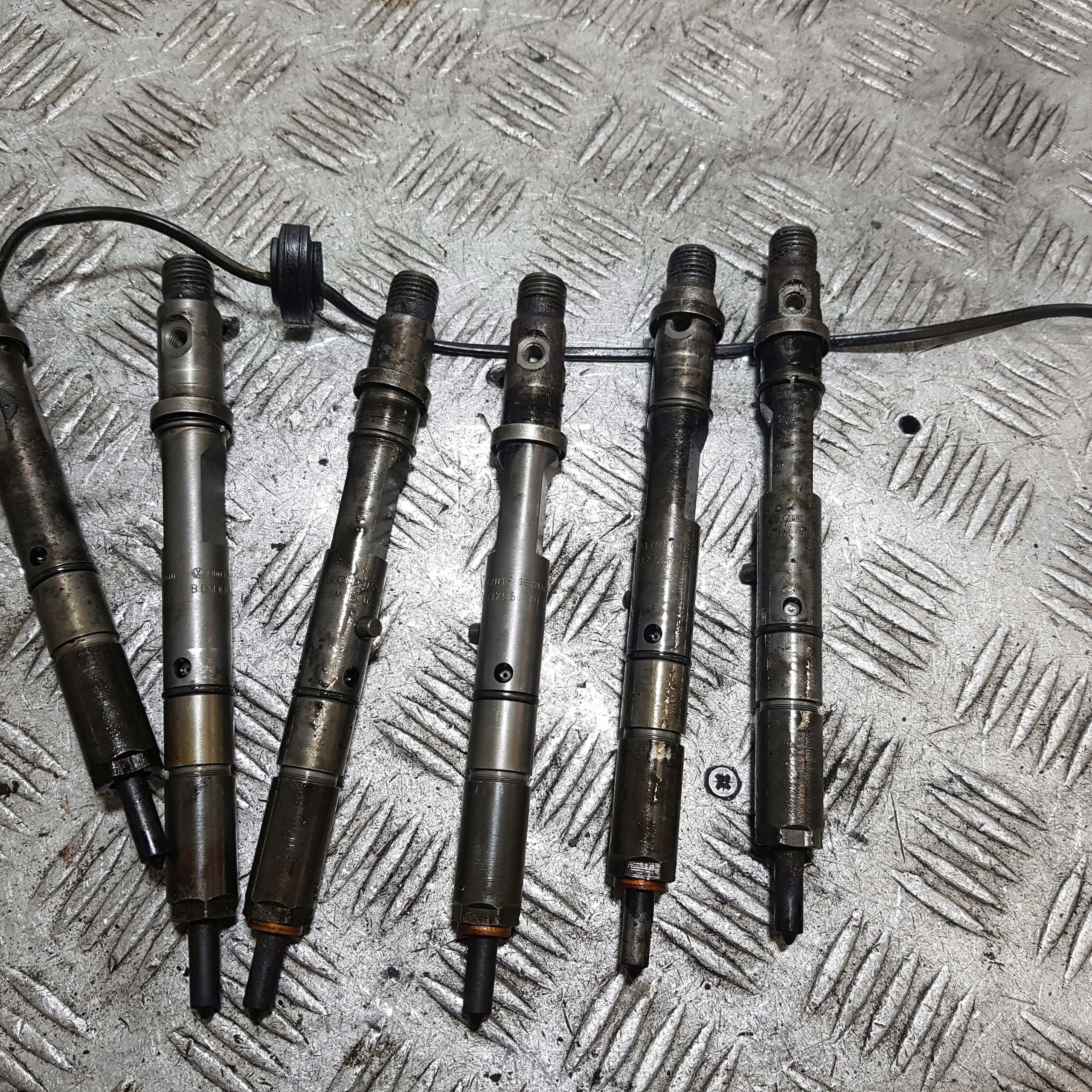 Einspritzdüse Einspritzdüse KOMPLET AUDI A4 B6 0591300201F 0432133795