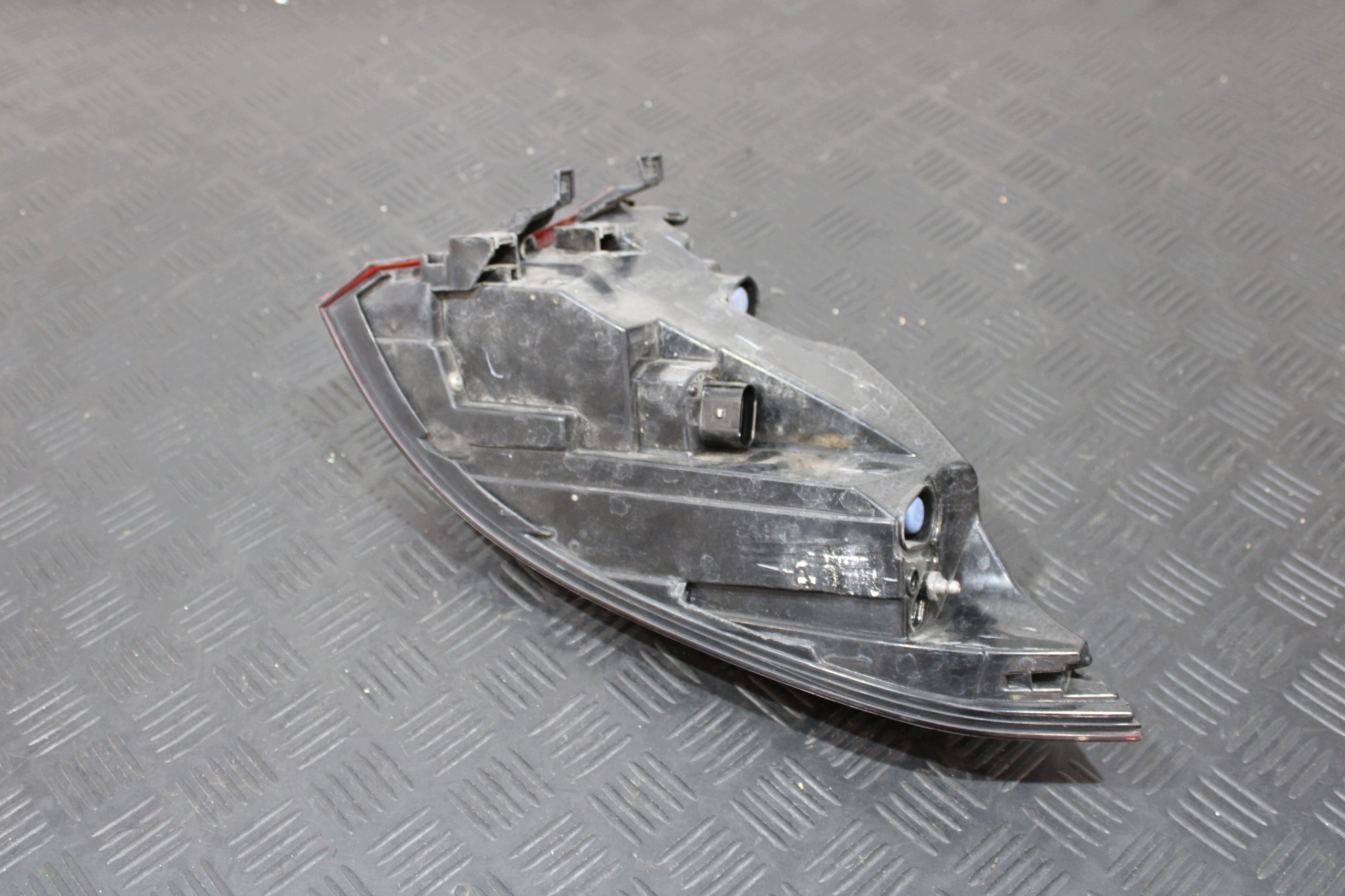 light left rear part left rear 7P5945207N PORSCHE CAYENNE II 2 7P5 LIFT