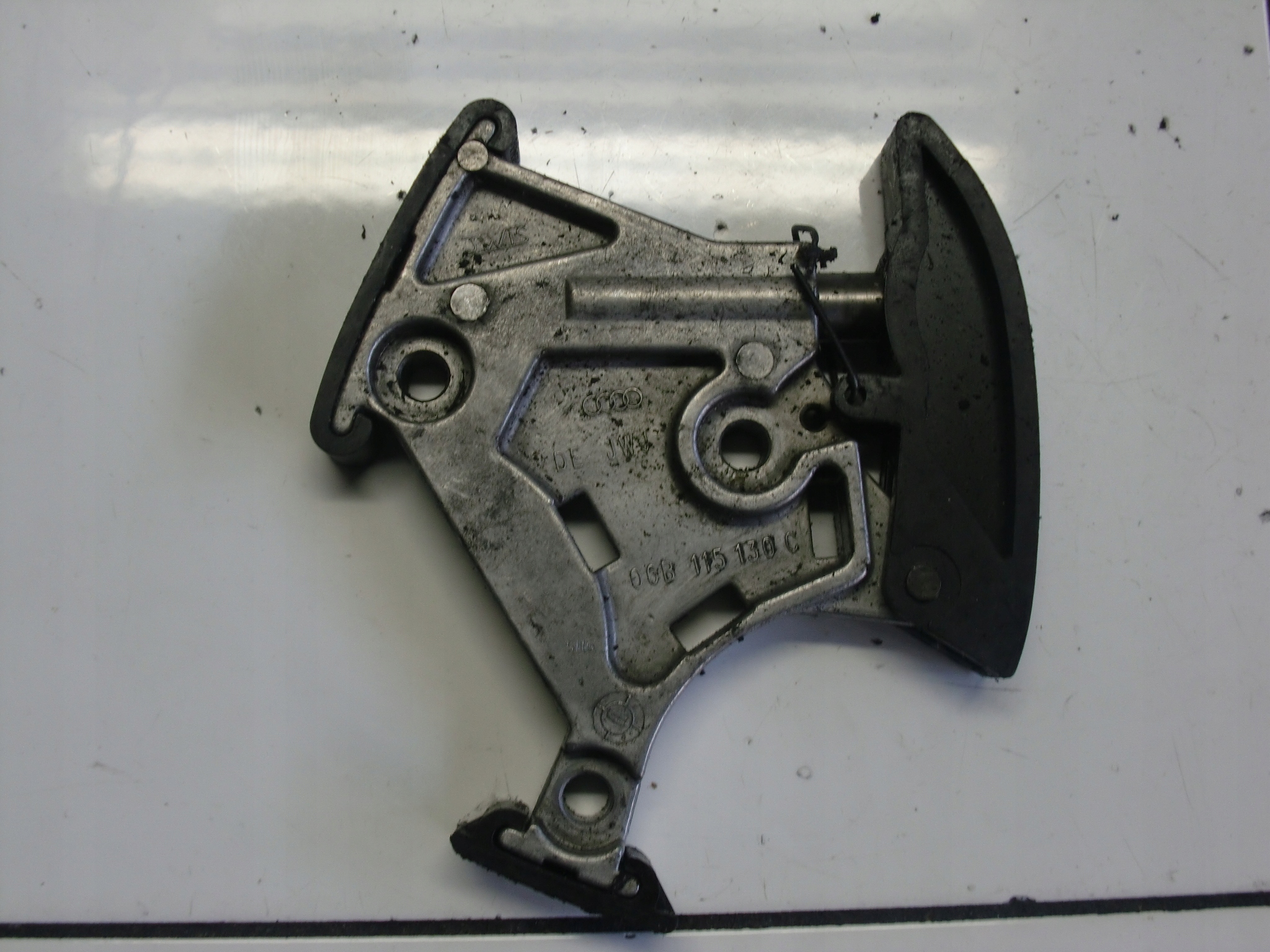 SEAT AUDI A3 2.0TFSI Spanner LANCUCHA 06B115130C