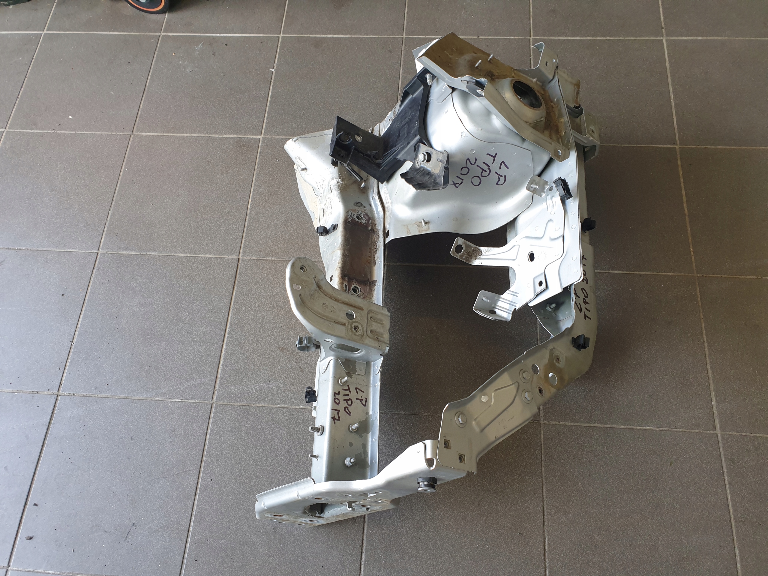 LONGHERONE quarto LONGHERONE FARTUCH FIAT TIPO 2015- 612/A