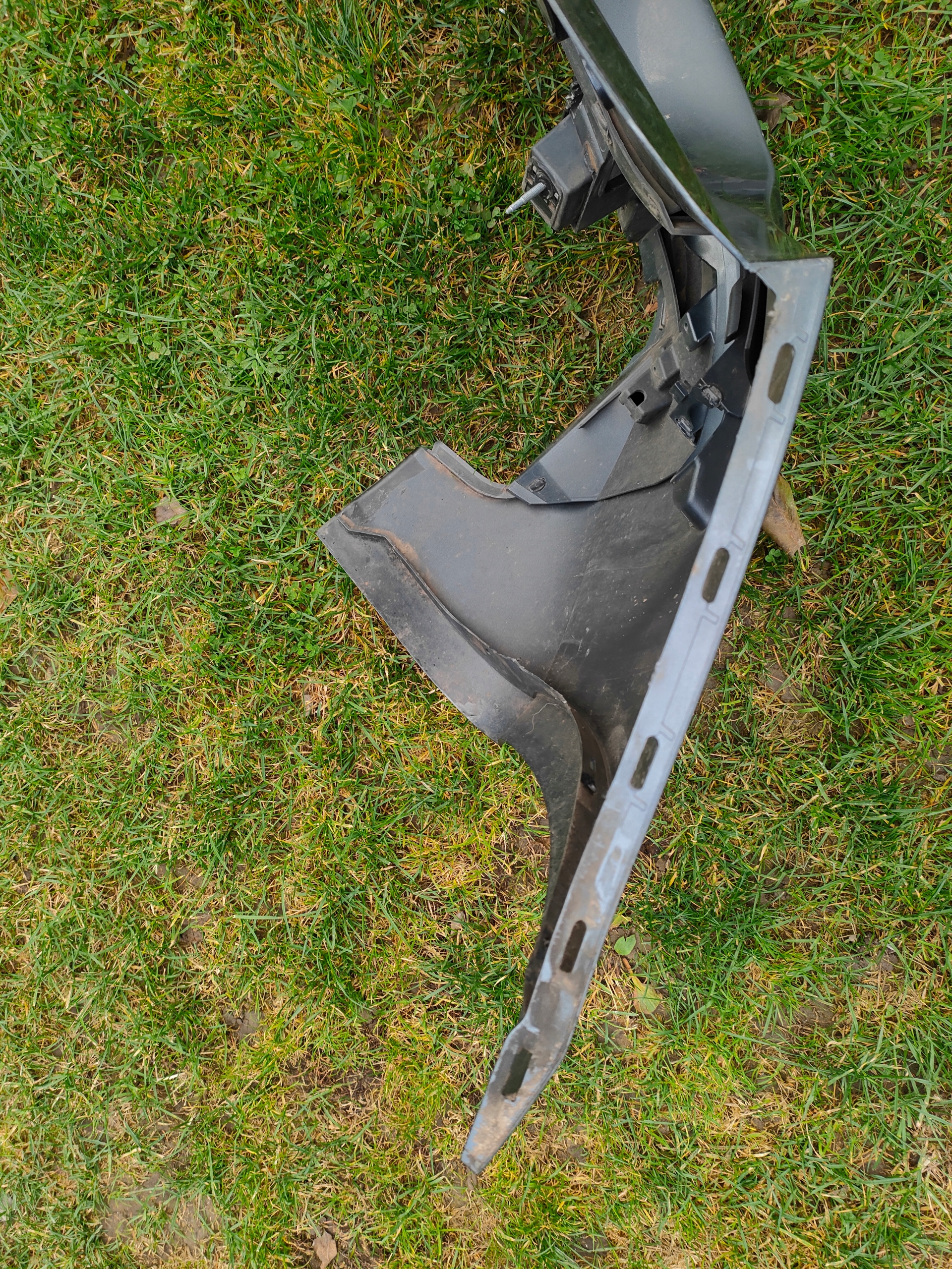 AUDI Q5 8R S-LINE SQ5 bumper rear part 8R0807385D
