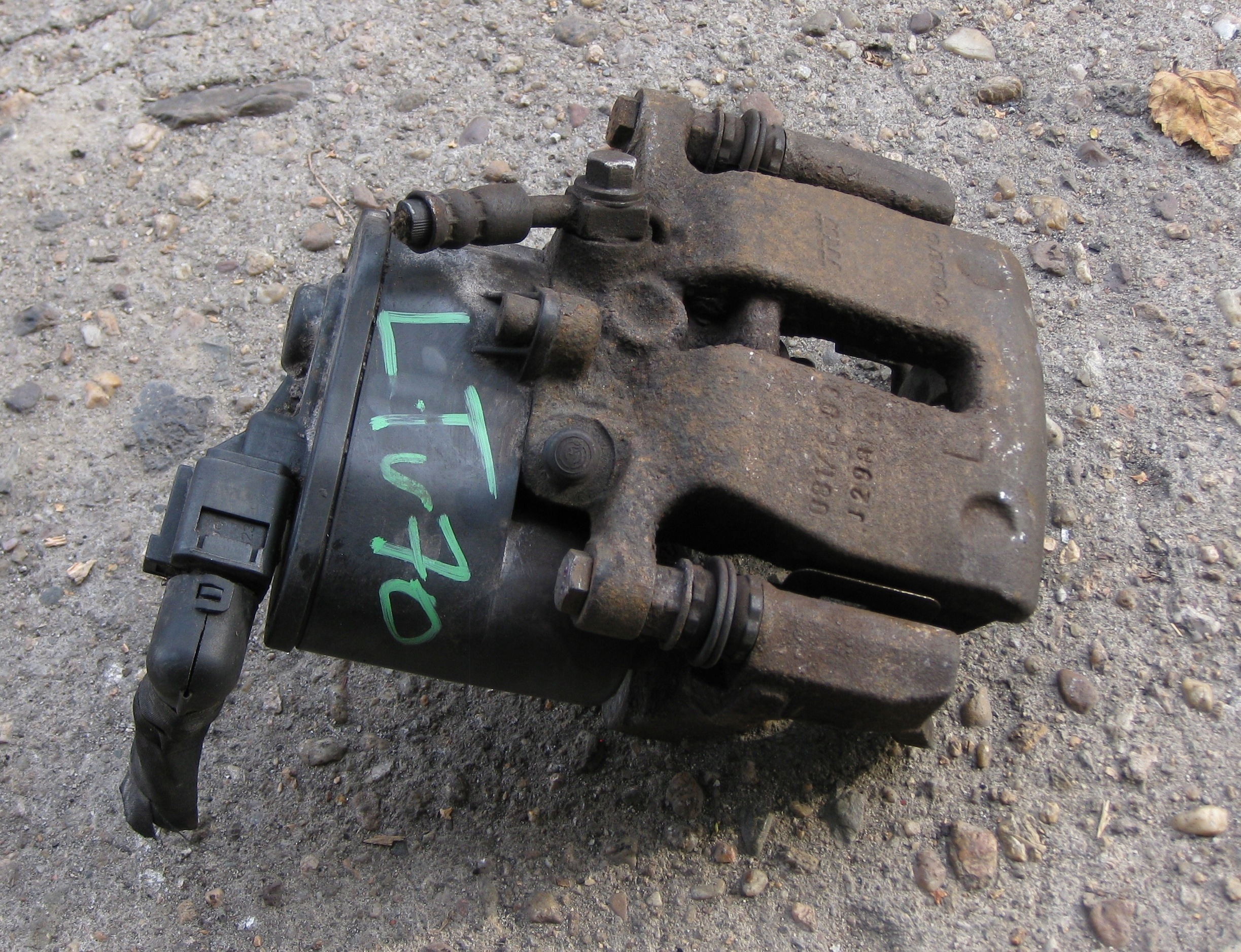 VOLVO V70 2.0 D 09R caliper brake electrical left rear part