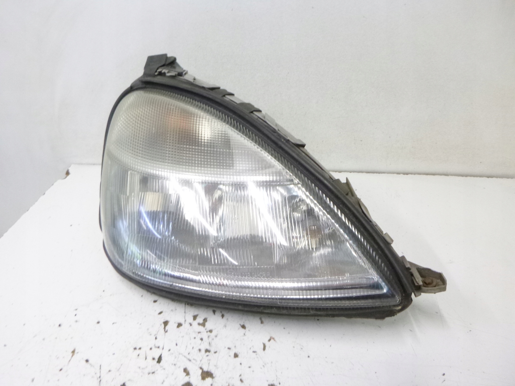 light front right Mercedes W168 1998r. 0301152202