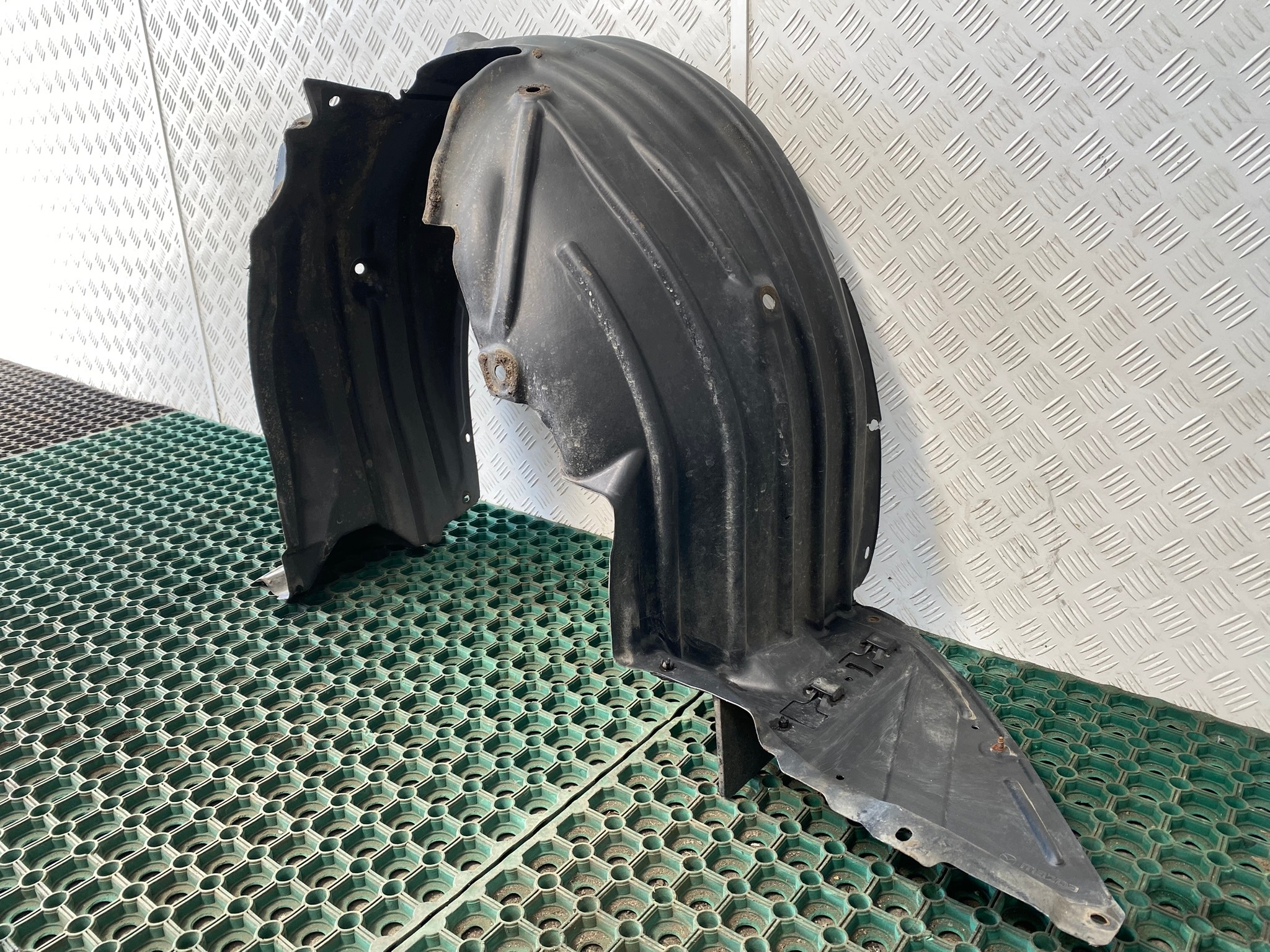 MAZDA 3 BM 13-17 mudguard front left front B45A-K7016 LH