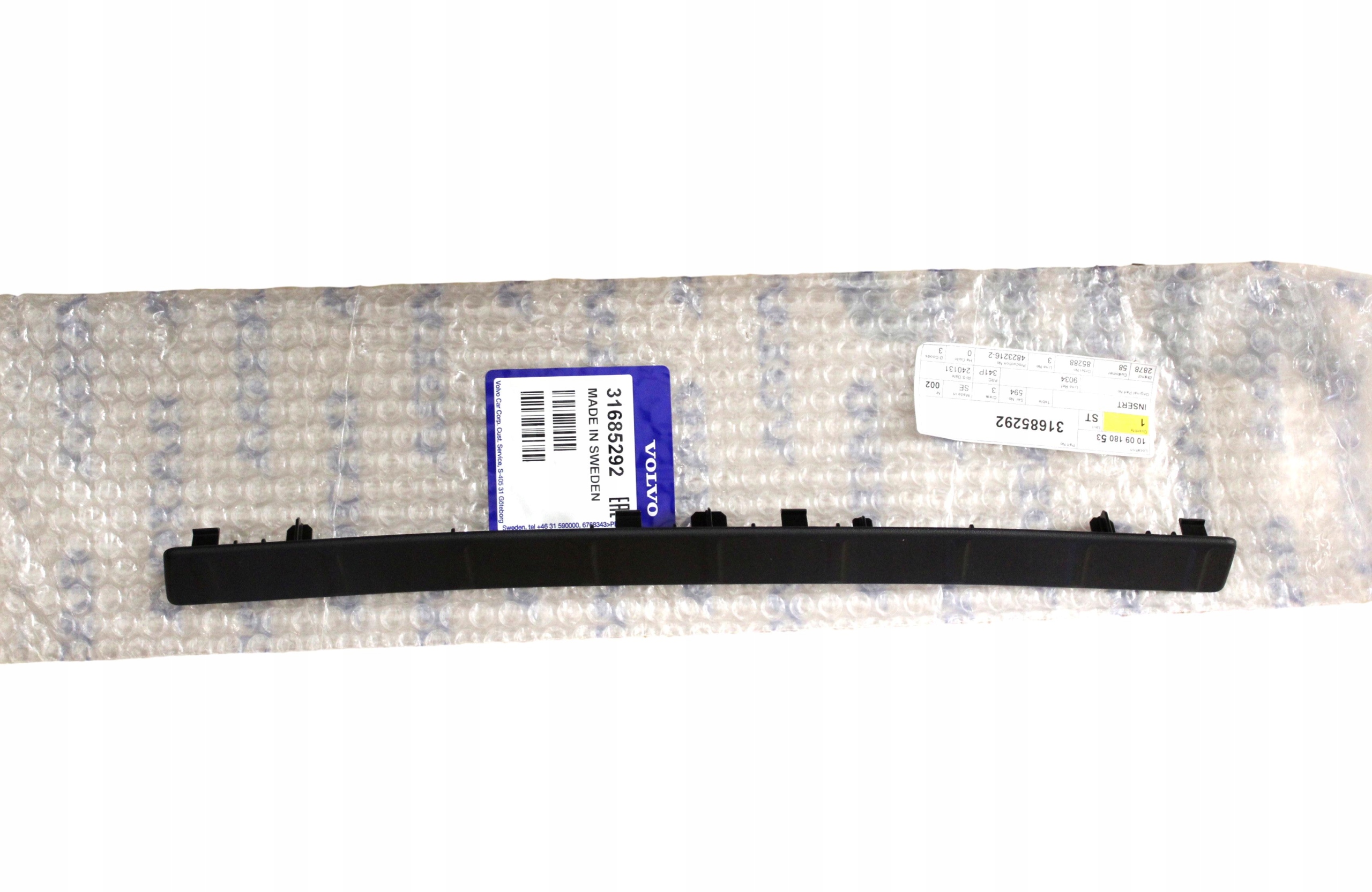 Volvo C40 XC40 XC60 II panel oslona levá lišta prahu bagáže černá Oe