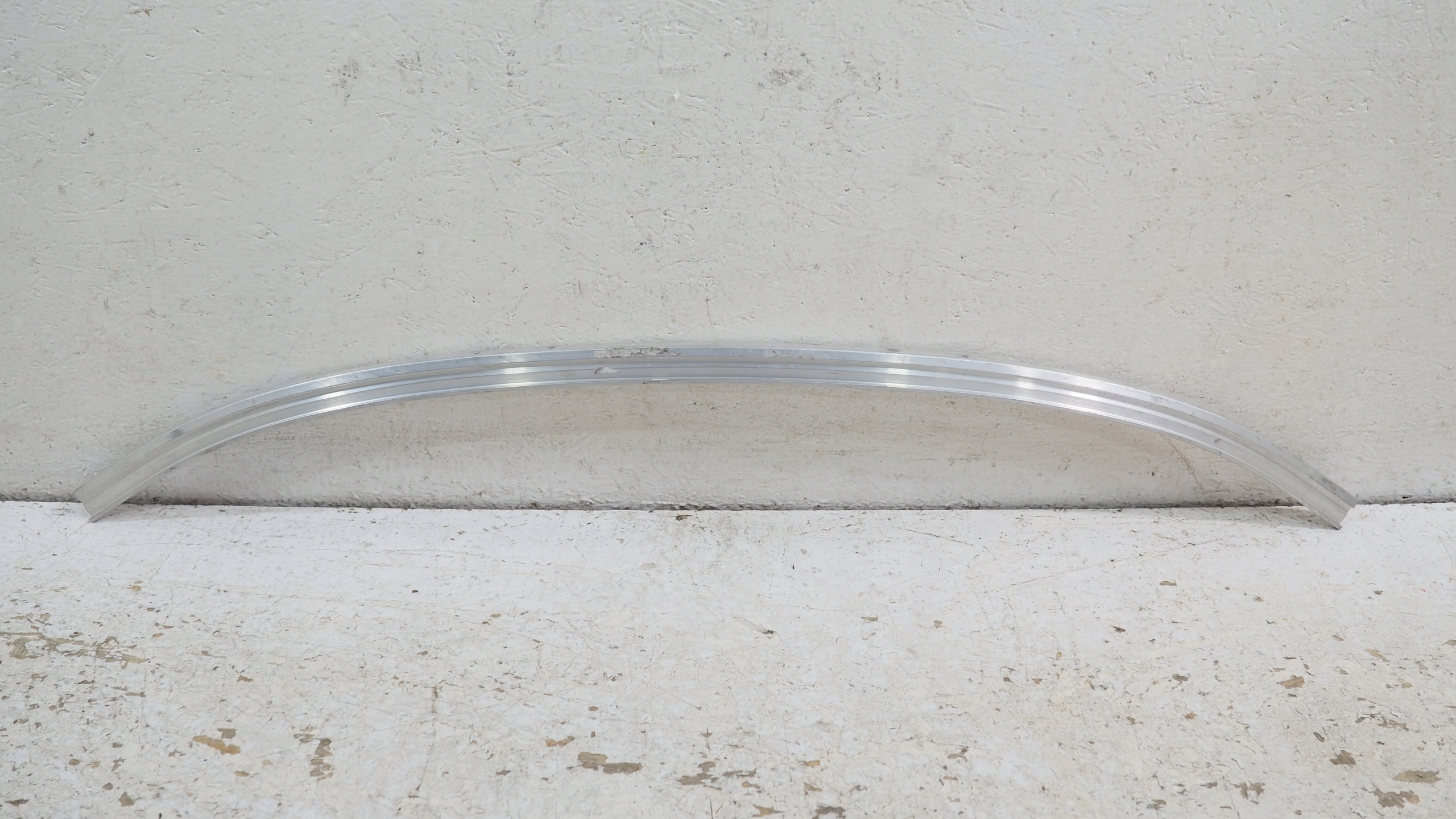 Volvo S80 V70 XC70 sider lower pillar of a bumper front 30698554