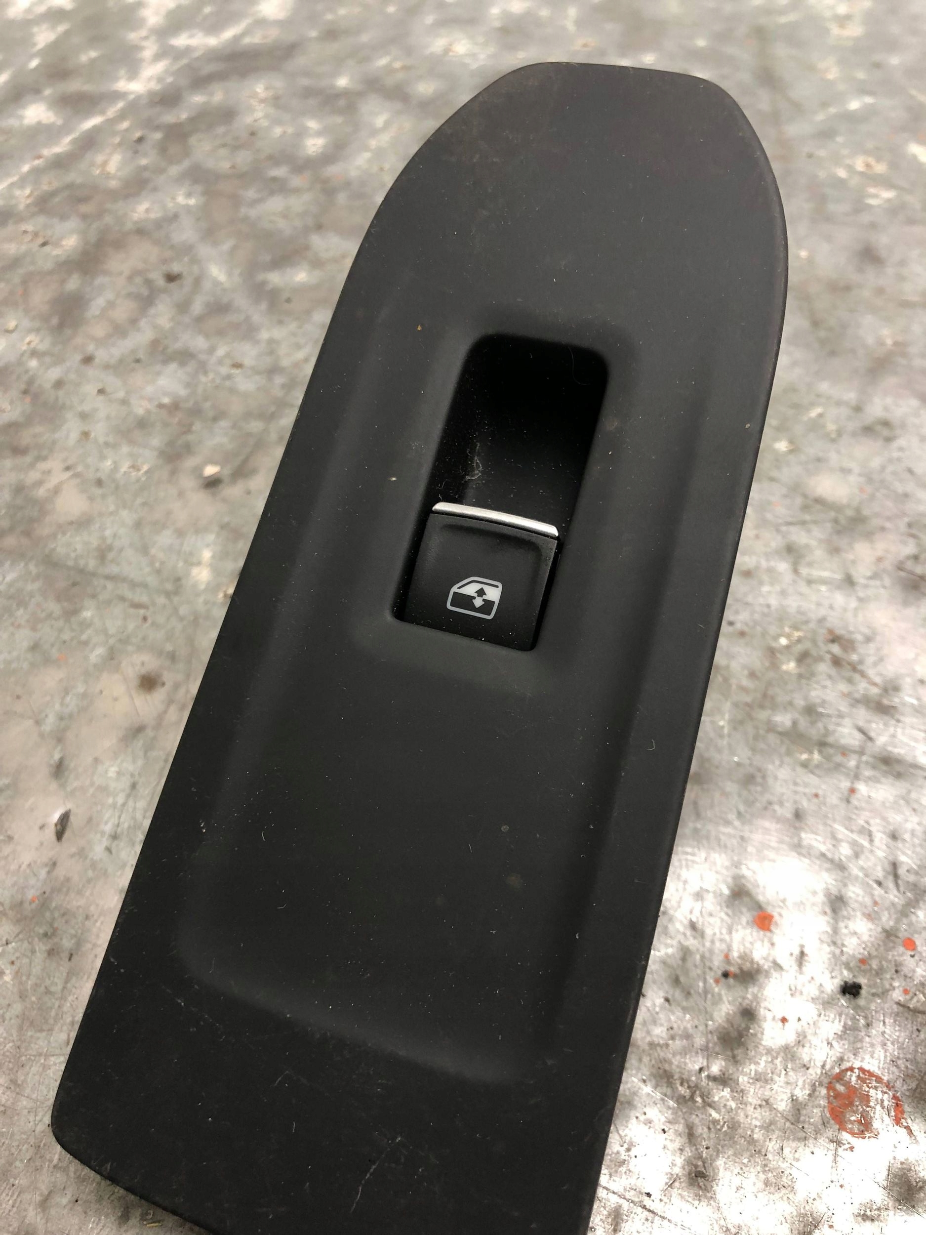 window control switch right front VW GOLF VIII 5H0867256 5G0959855L