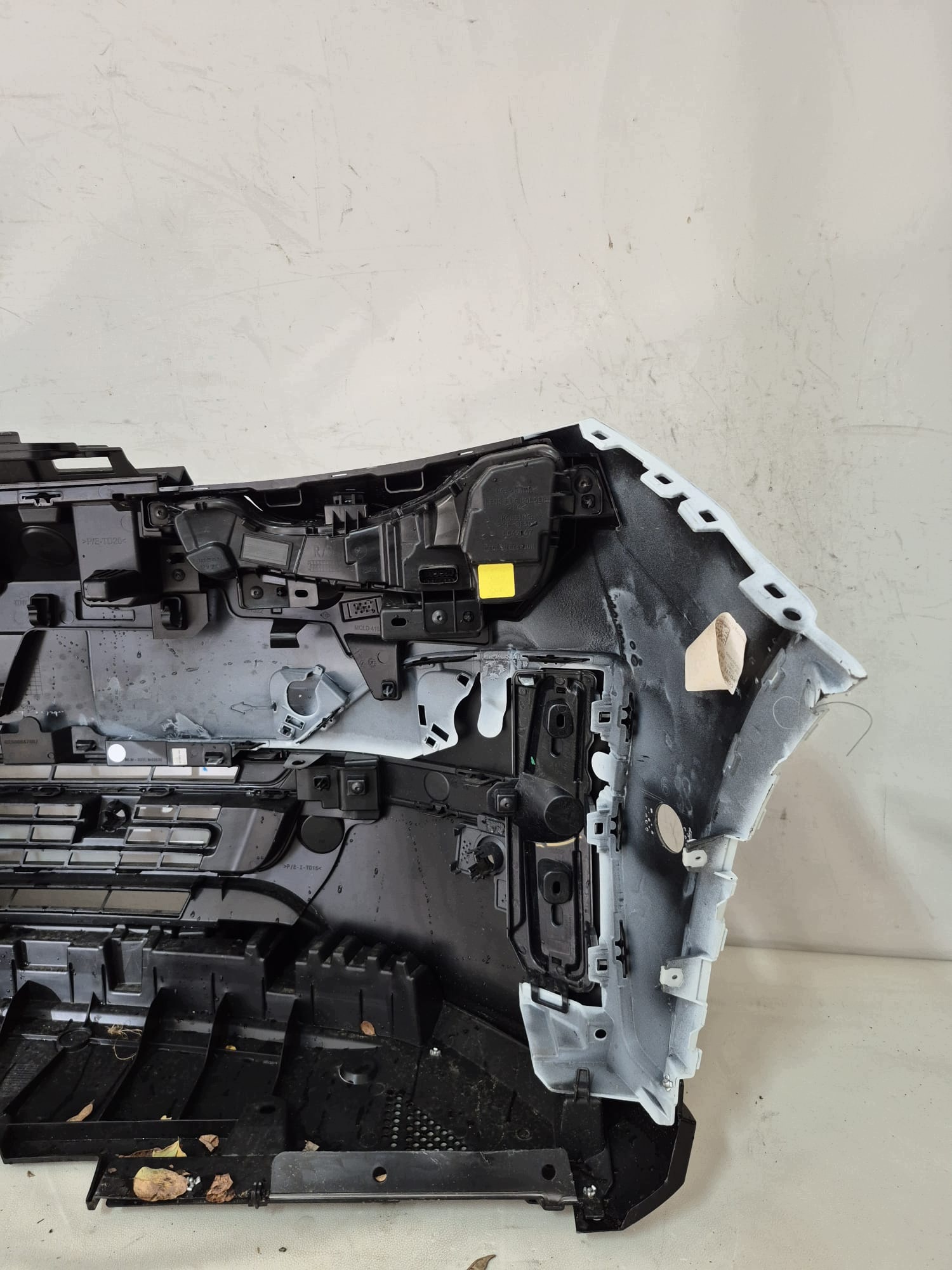 NISSAN MICRA K15 E-TECH VI 25- bumper front front 6XPDC 8037040