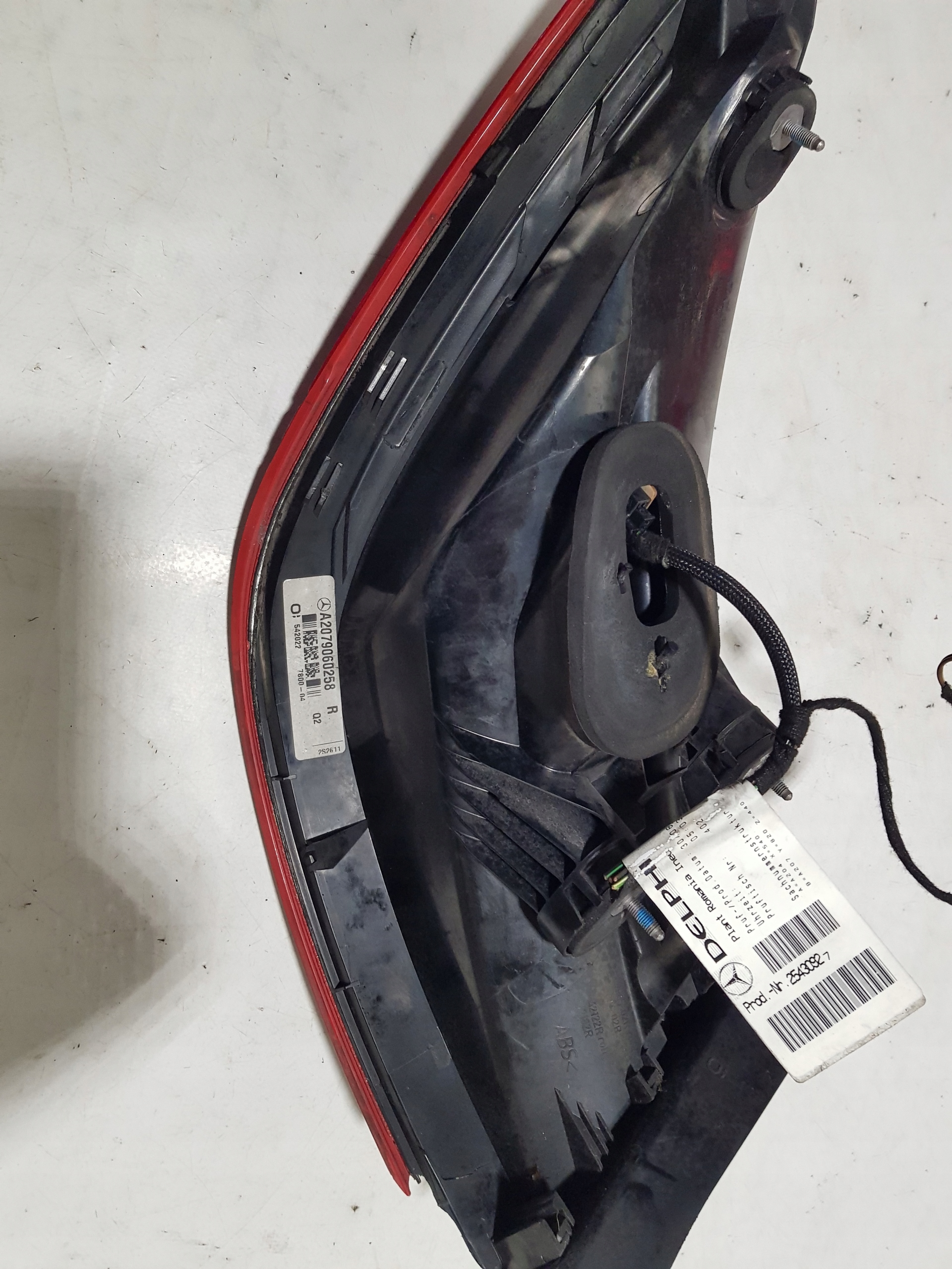 MERCEDES E COUPE CABRIO W207 C207 light right rear part rear left LED 2079060258