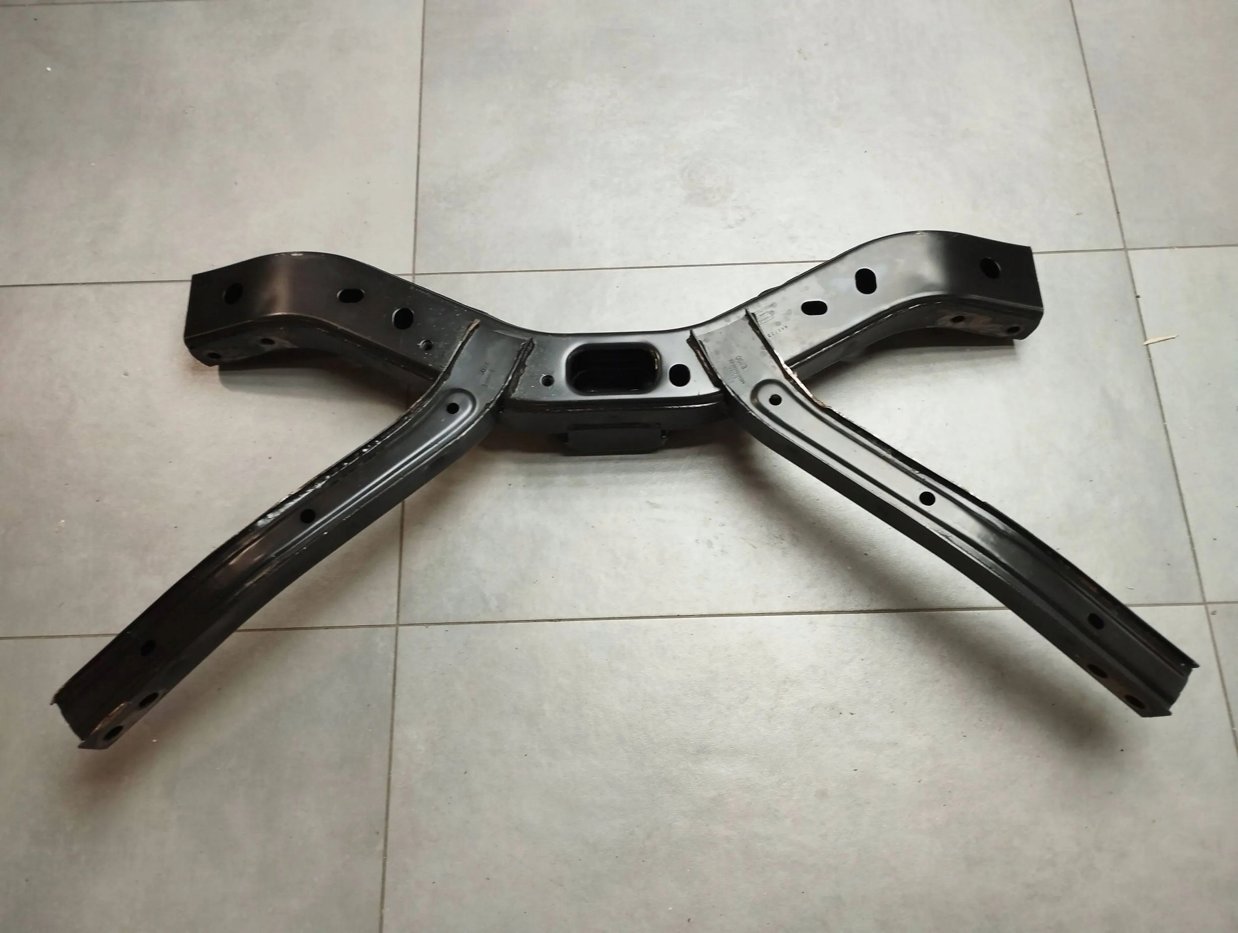Volkswagen Amarok II 3.0 TDI sider below gearbox MB3C7S028AA