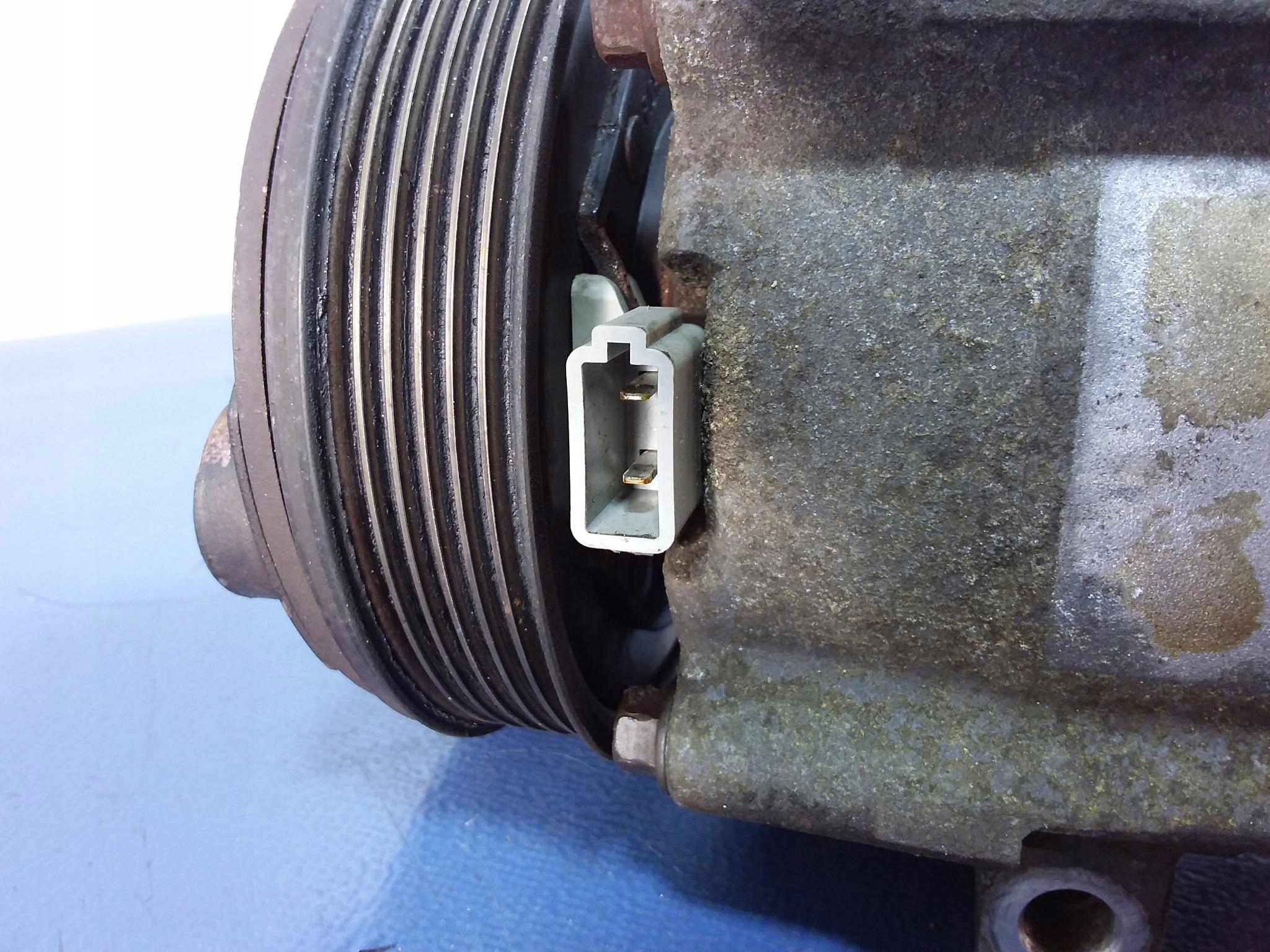 FORD F-150 95-04 4.2 V6 компрессор кондиционера