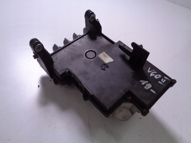 MODUŁ STEROWNIK AKUMULATORA VOLVO V60 II 2019- Numer katalogowy części 32300277