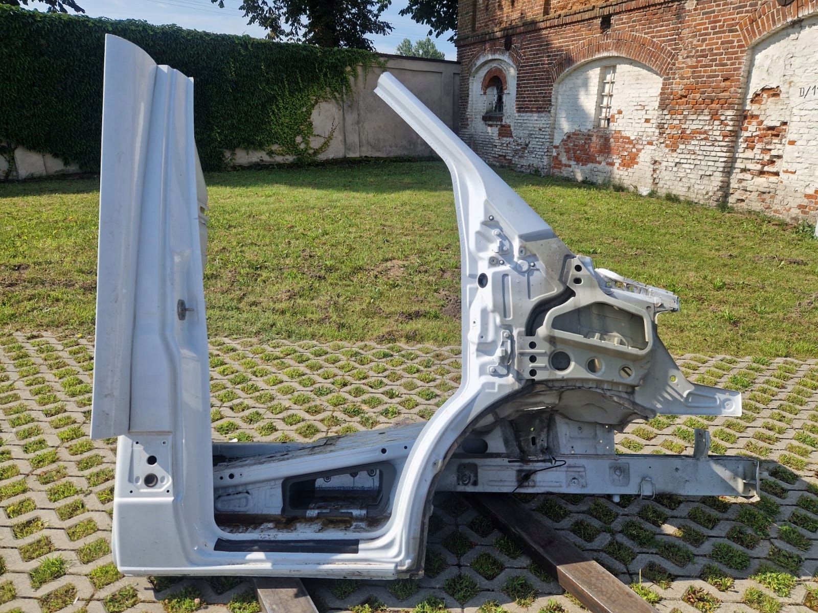 Mercedes Sprinter W907 18- PRAWA ĆWIARTKA PRZÓD