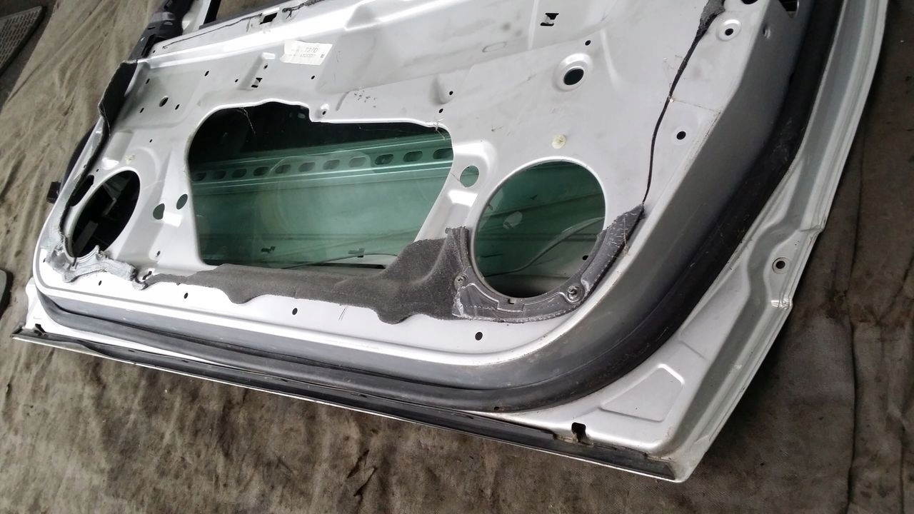 dveře předek přední pravé Mercedes W203 coupe