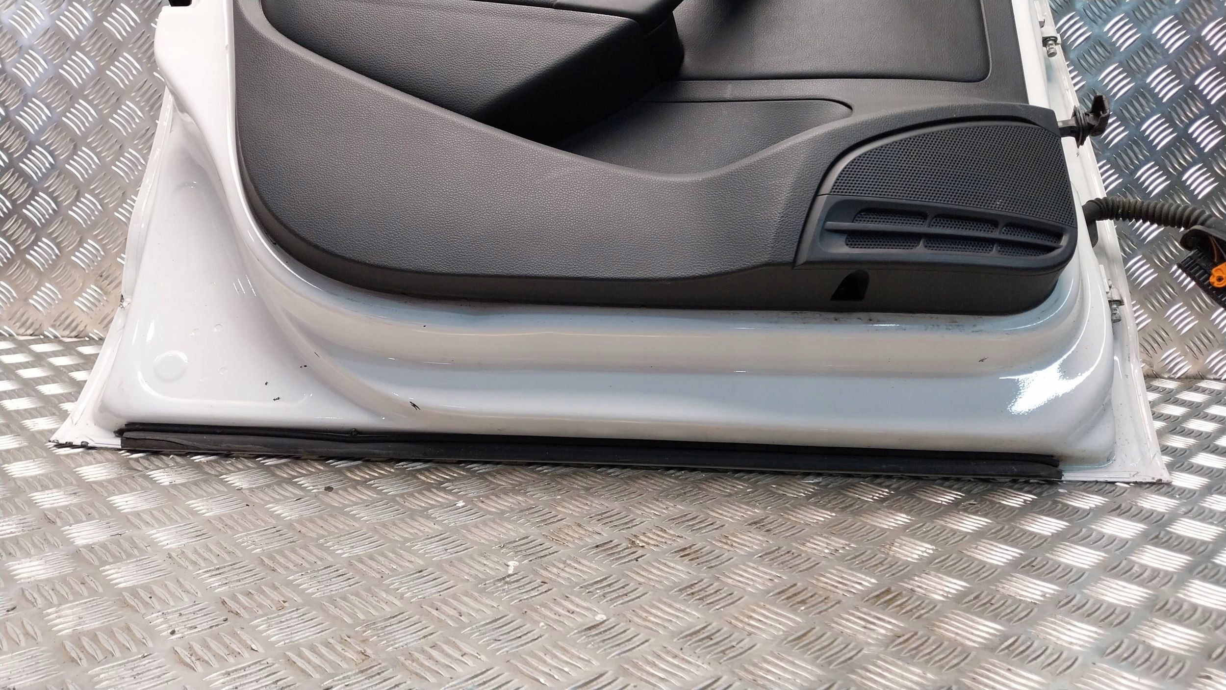 Tür vorne links VW UP MII CITIGO 11