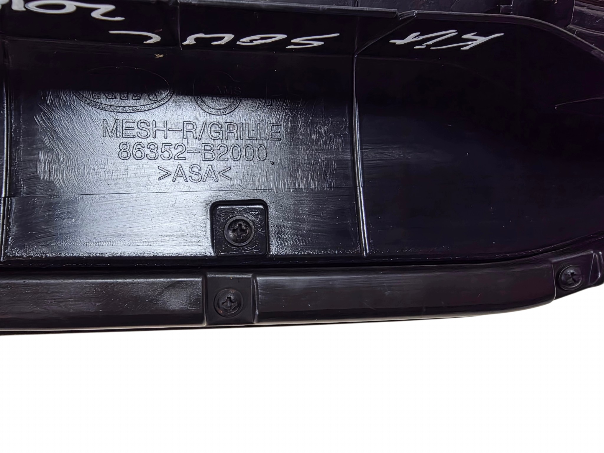 KIA SOUL 2 II 2016 grille CHROM complete original. 86352-B2000