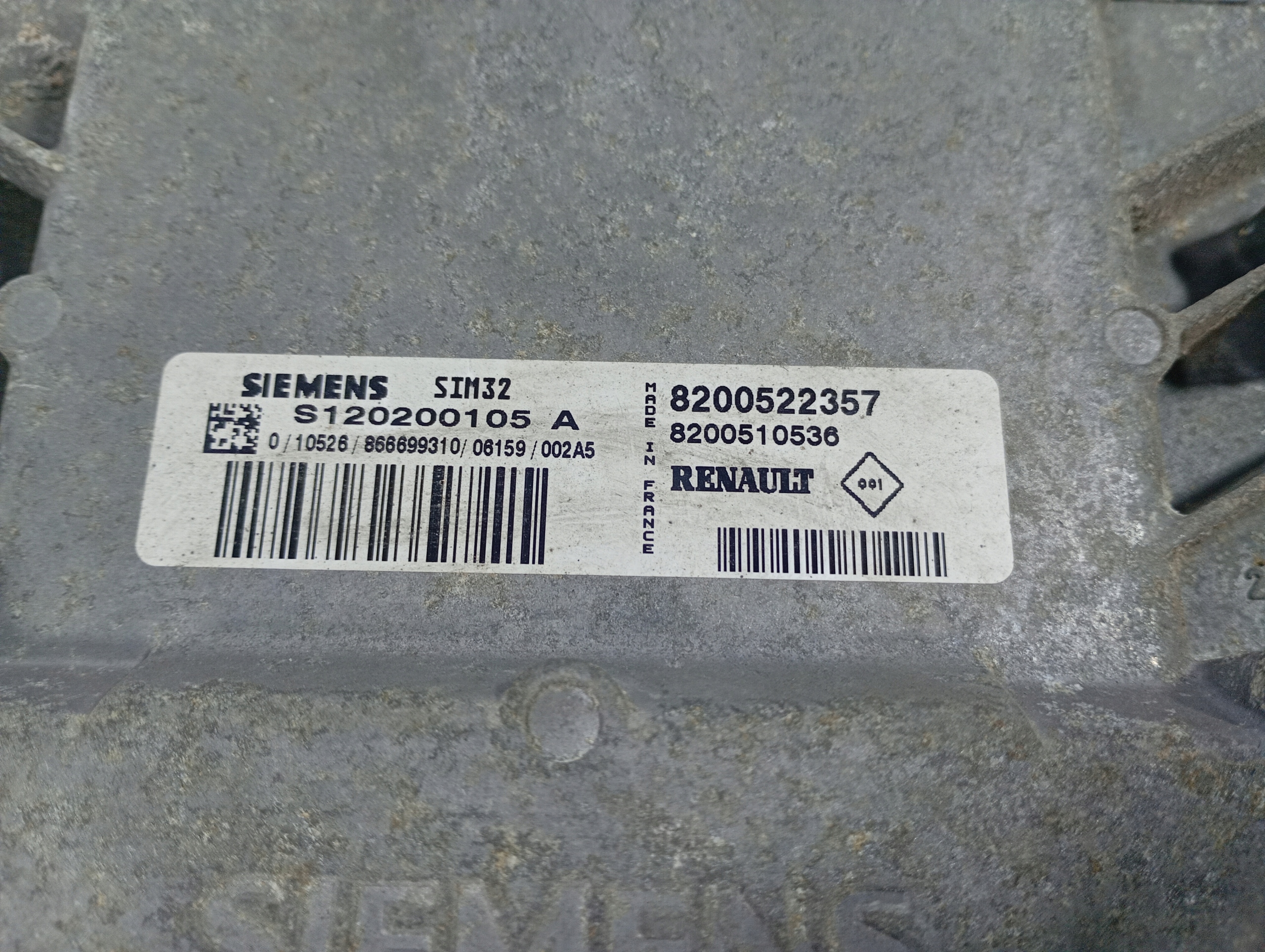 computer control unit of the engine OE 8200522357 Clio III 05-14