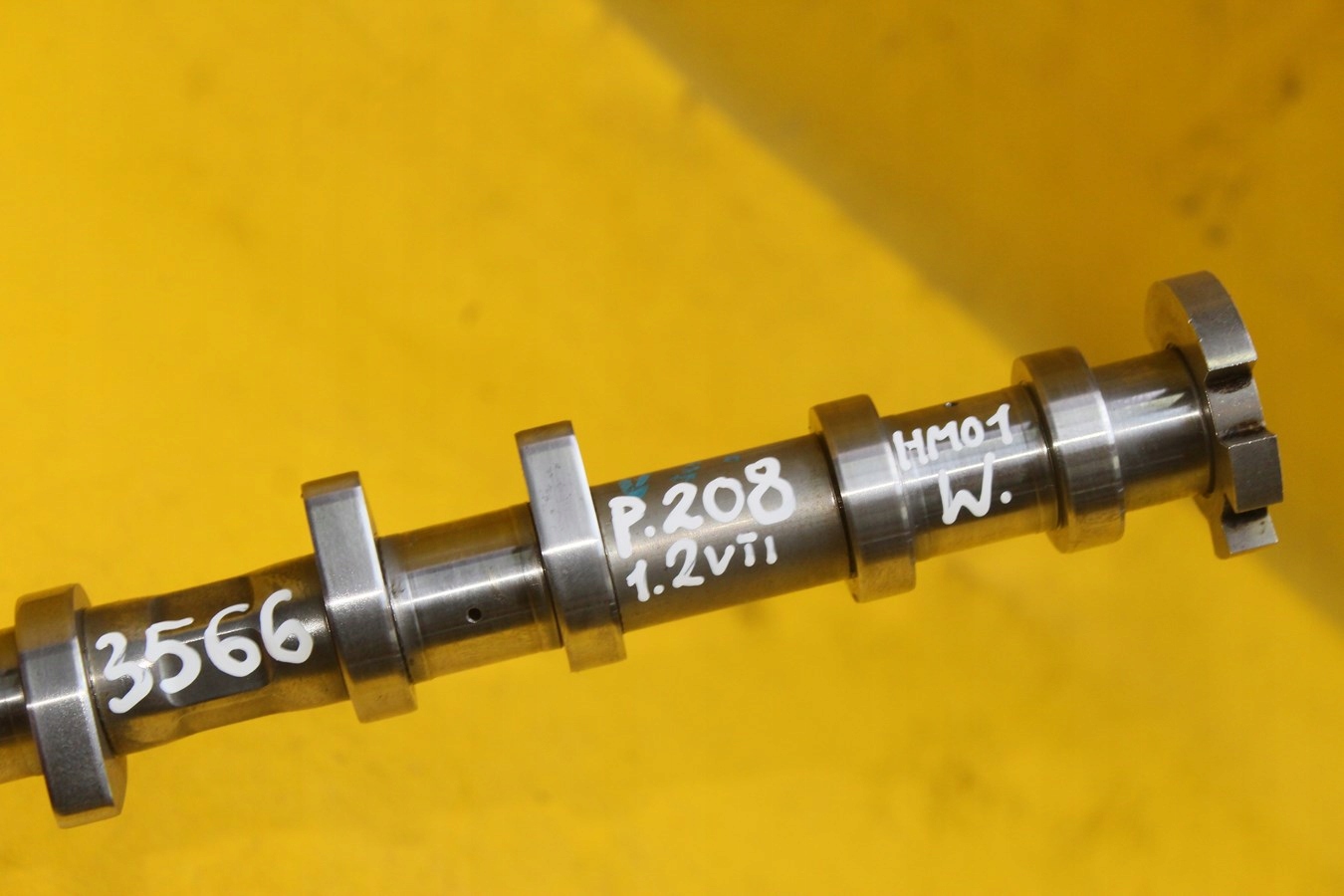 peugeot oe 9675439980 распредвал