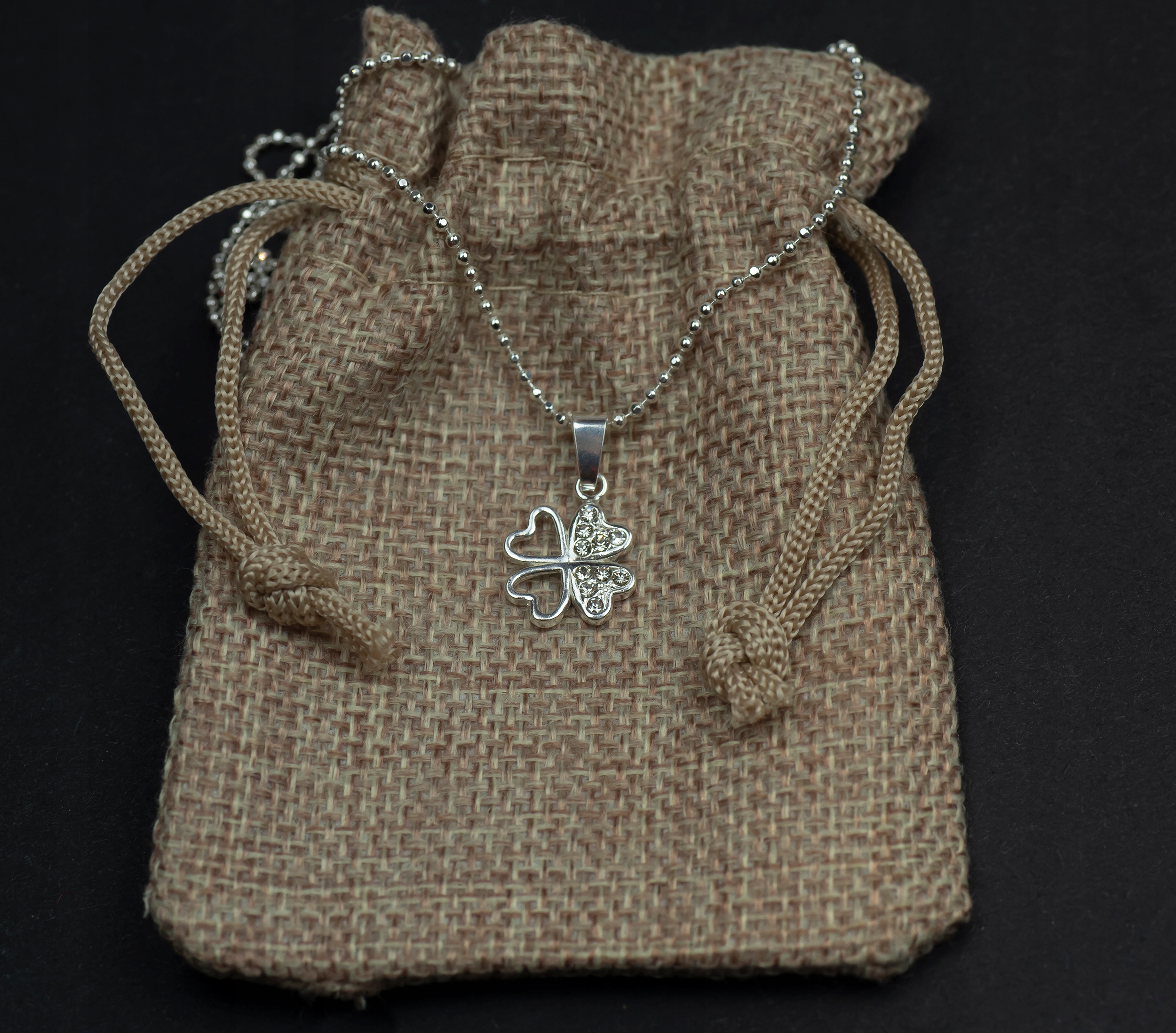 Kryształowy Wisiorek Koniczynka + ŁAŃCUSZEK srebro Marka Eve Art