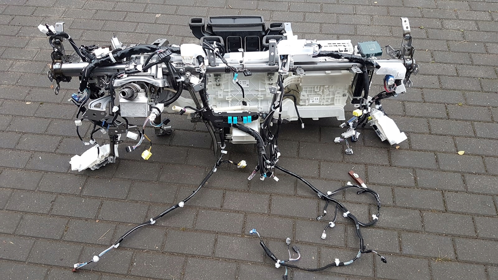 NAGRZEWNICA BELKA POD KONSOLE LEXUS UX 250H USA